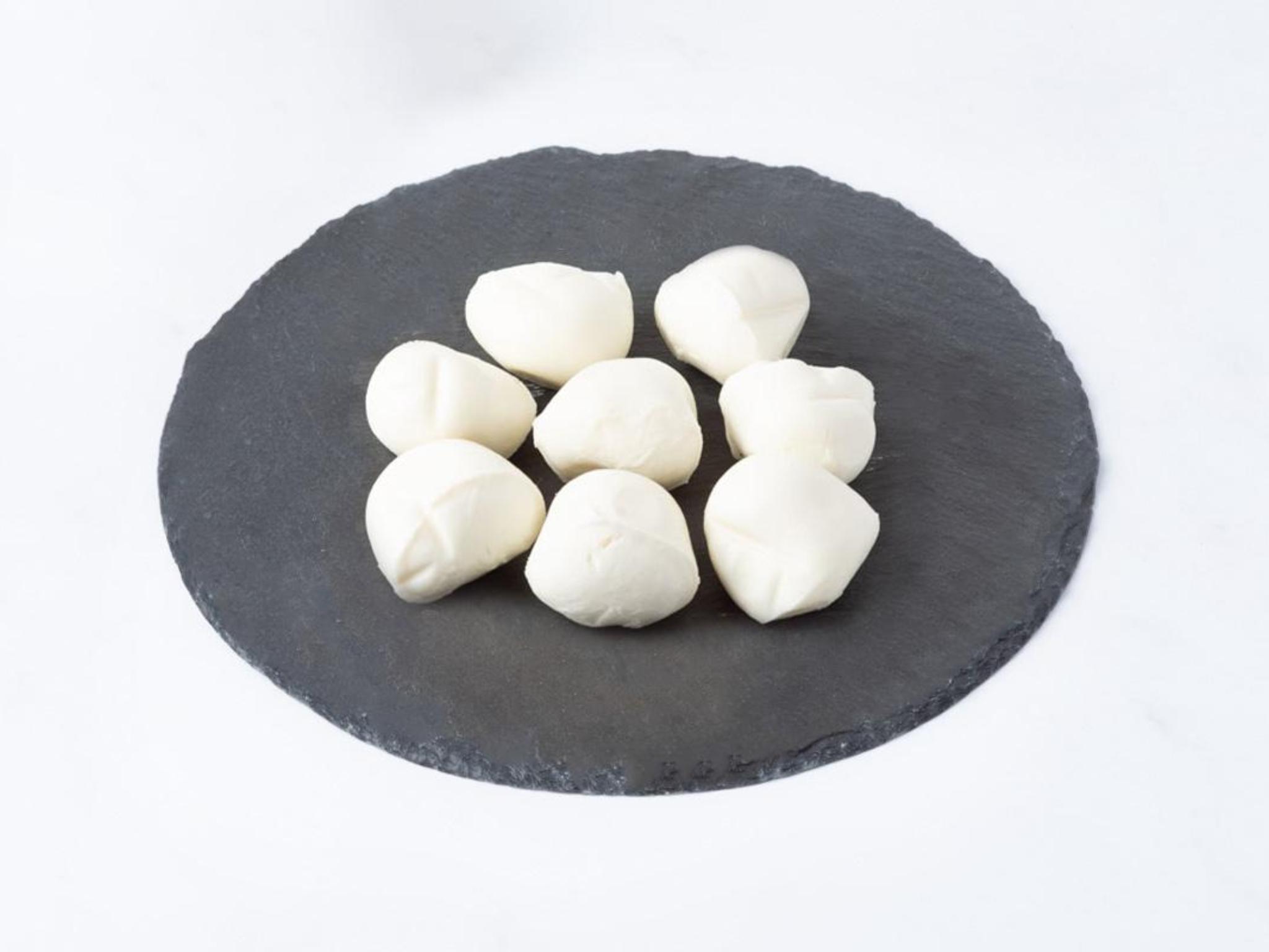 Scamorzine bianche di latte pugliese