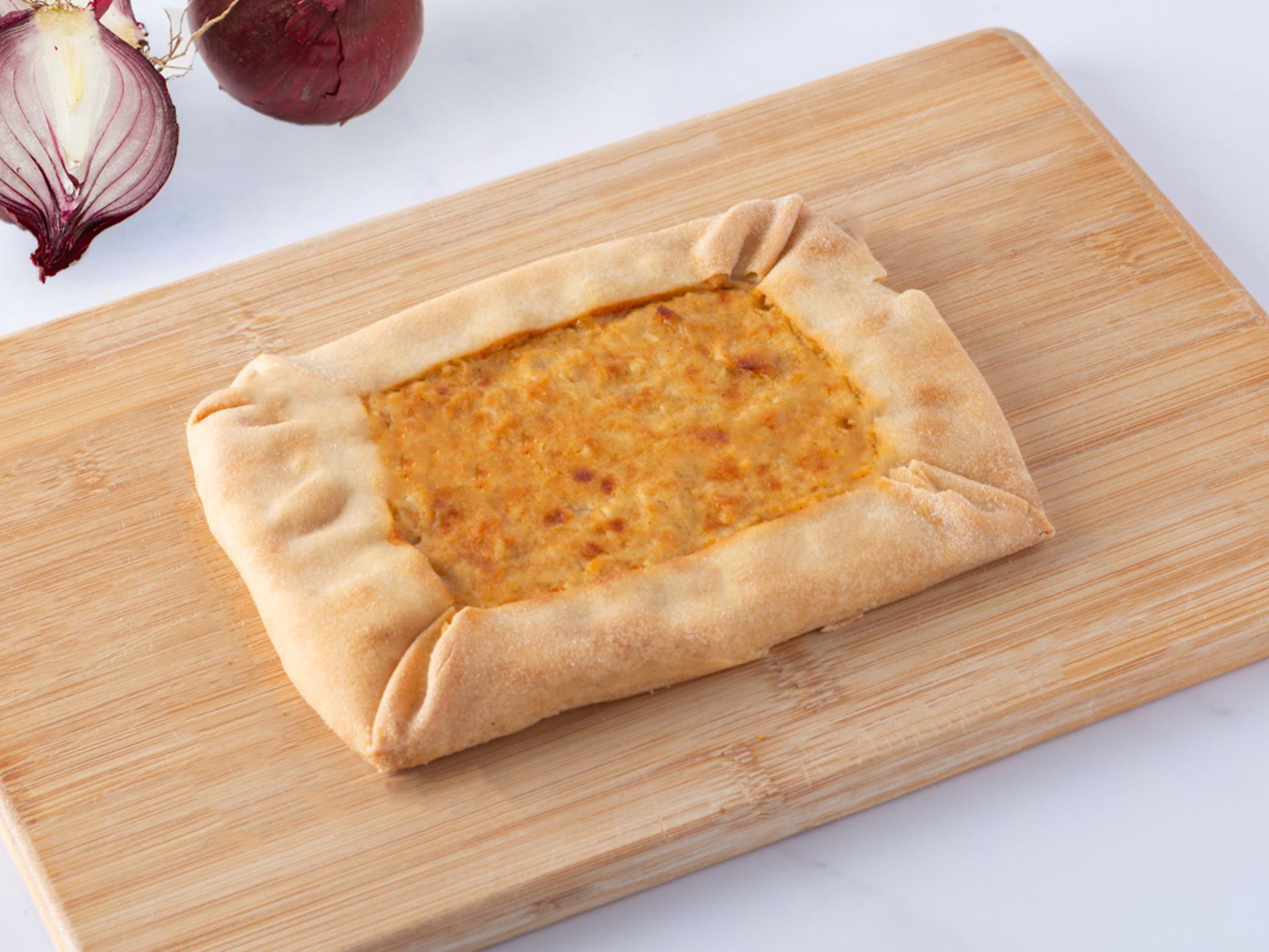 Torta salata di cipolle ligure
