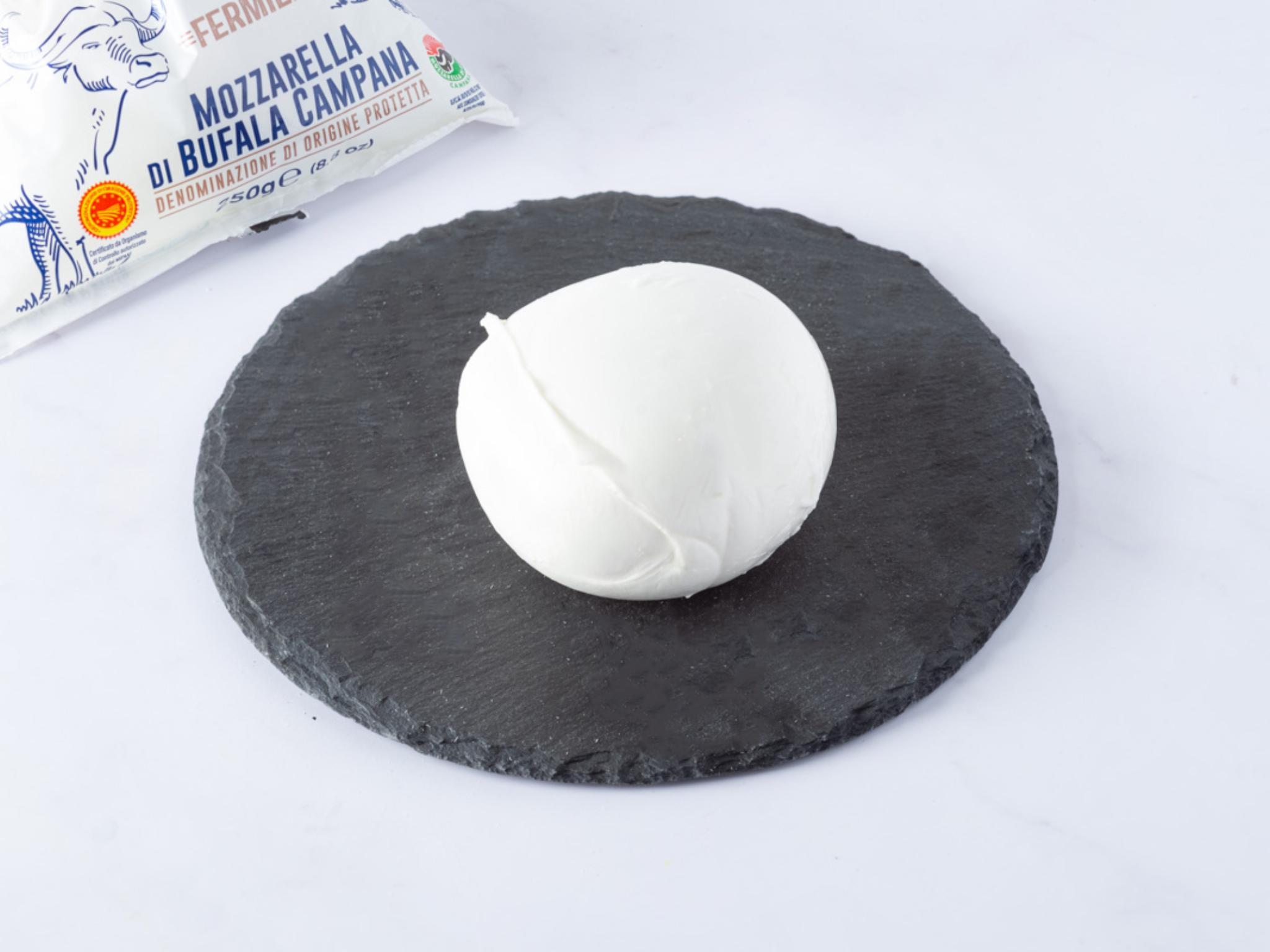 Mozzarella di Bufala Campana DOP