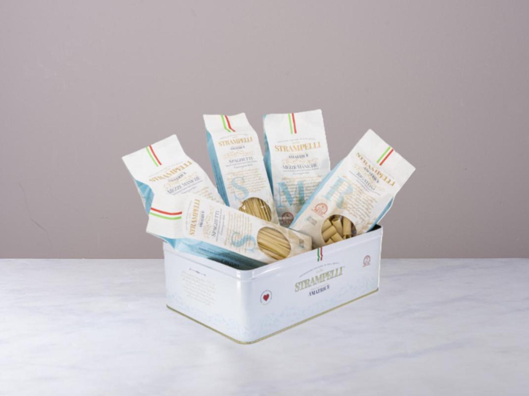 Scatola in latta con selezione di pasta