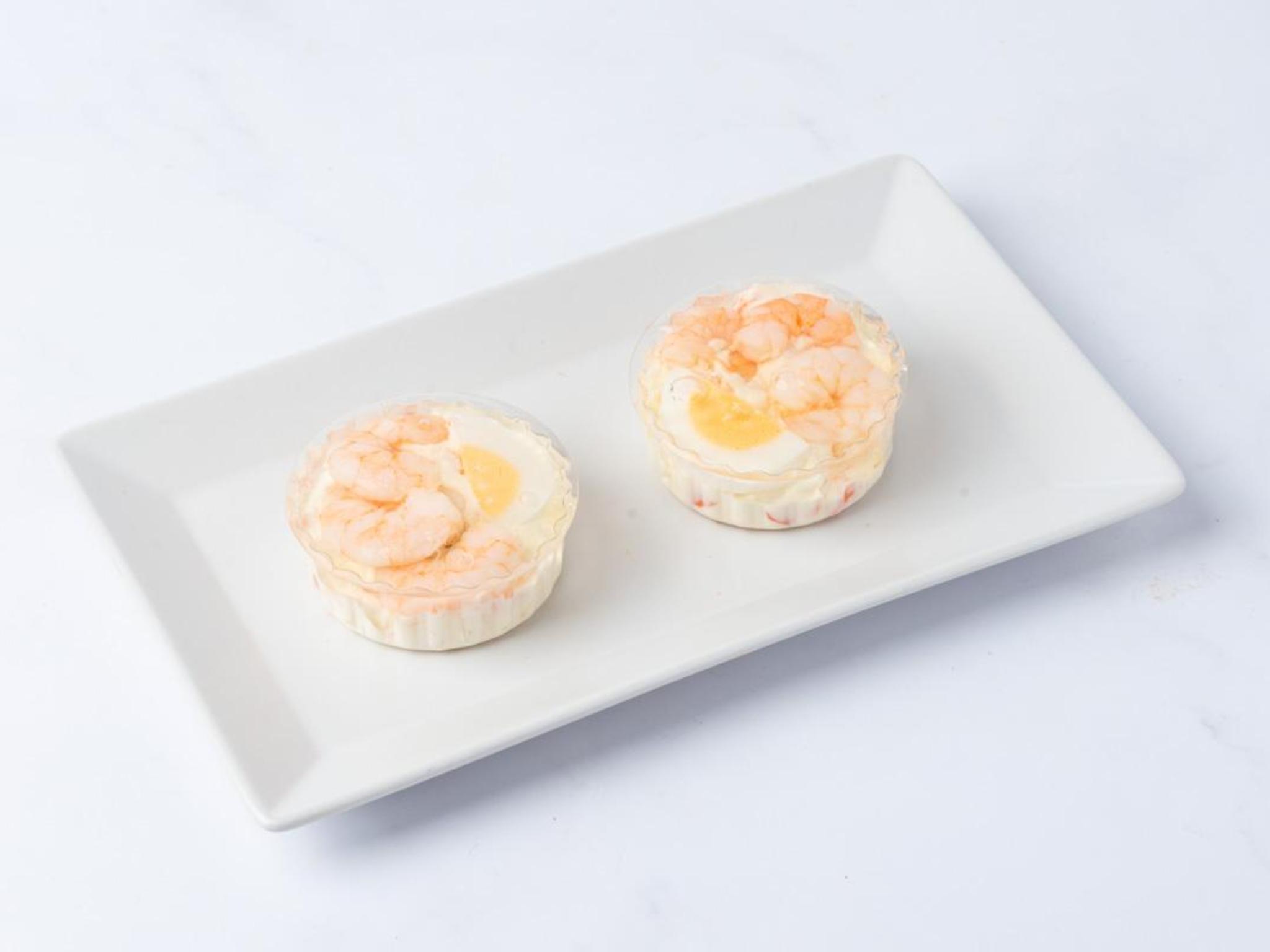 Medaglioni di insalata russa con gamberi