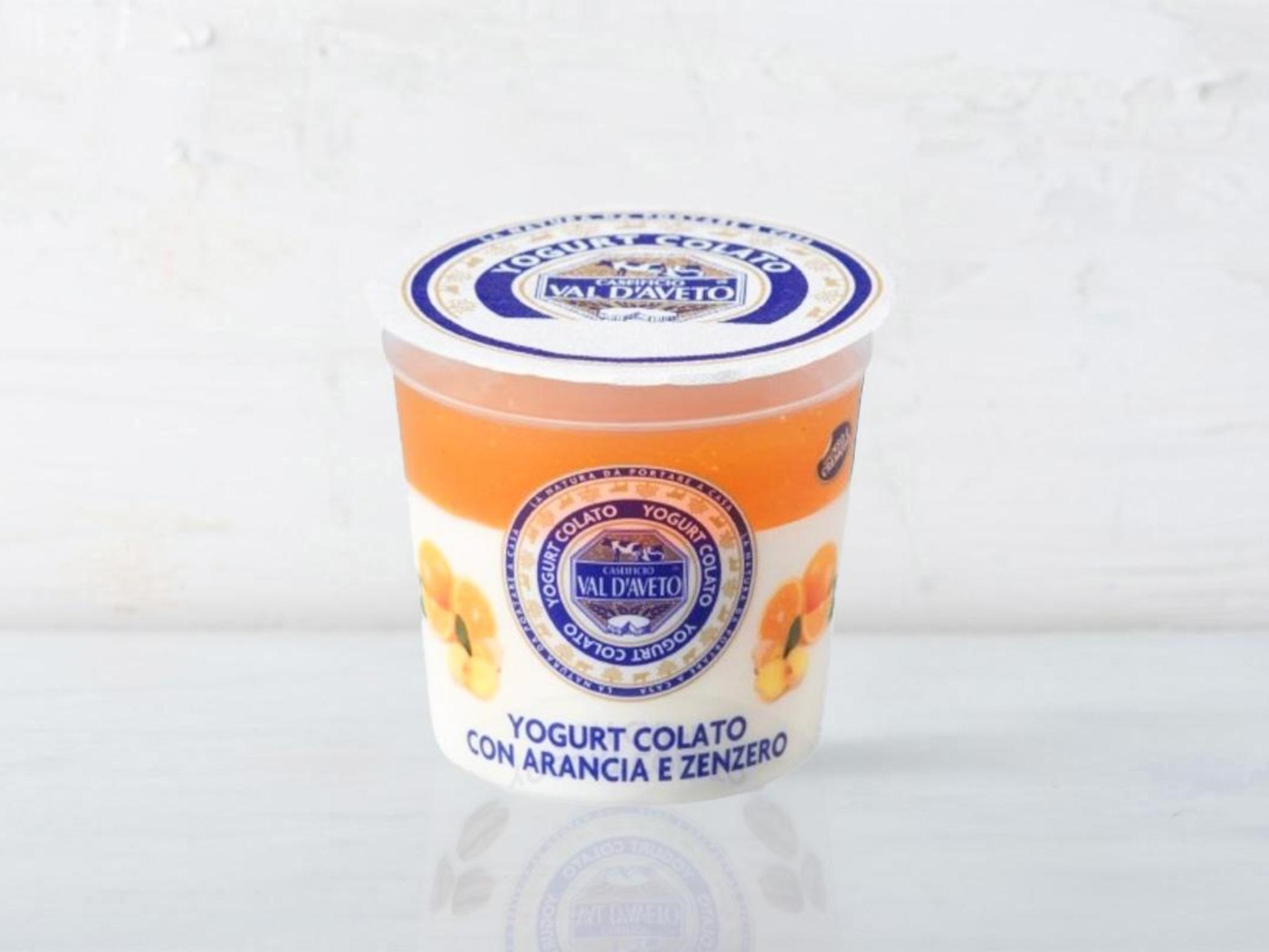 Yogurt colato all'arancia e zenzero