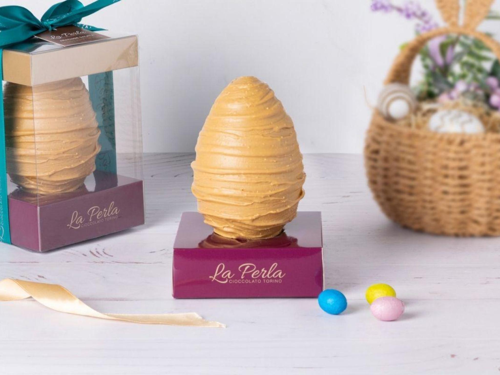 Uovo di cioccolato arachide salata e caramello