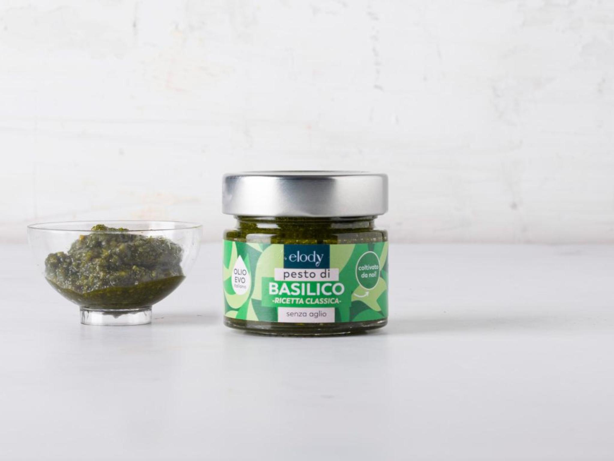 Pesto di basilico classico senza aglio
