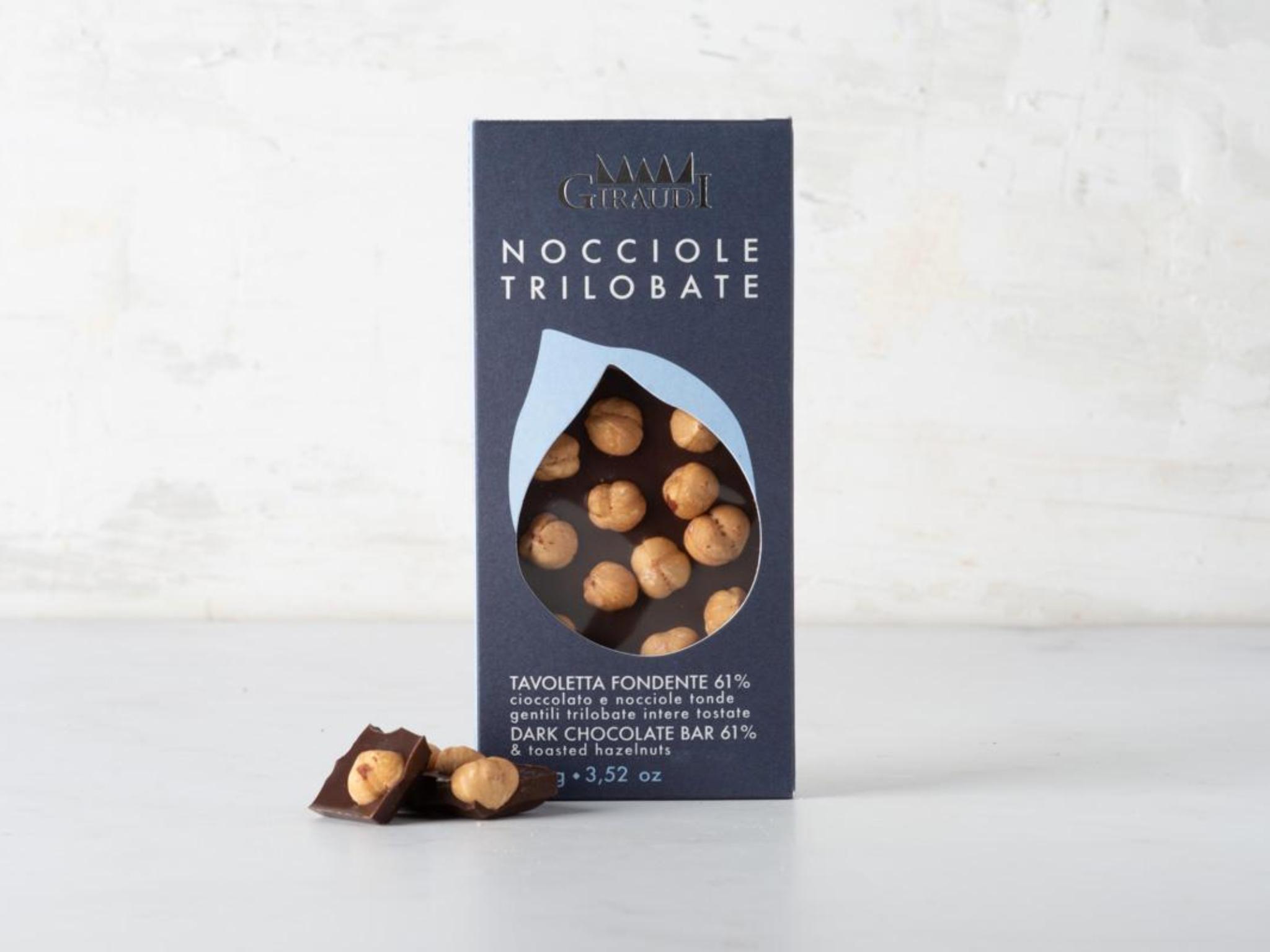 Cioccolato fondente con nocciole trilobate