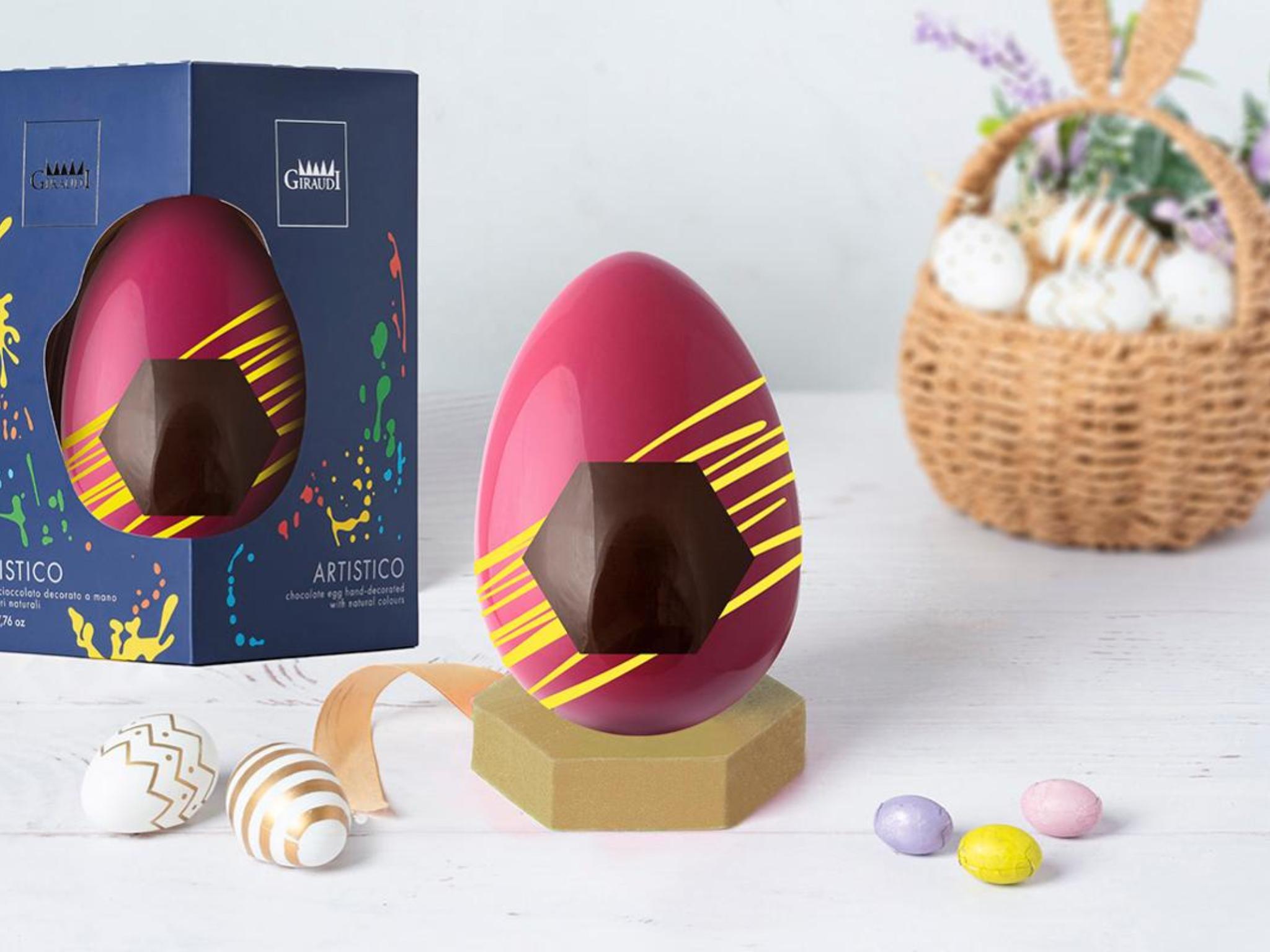 Uovo artistico al cioccolato fondente e bianco