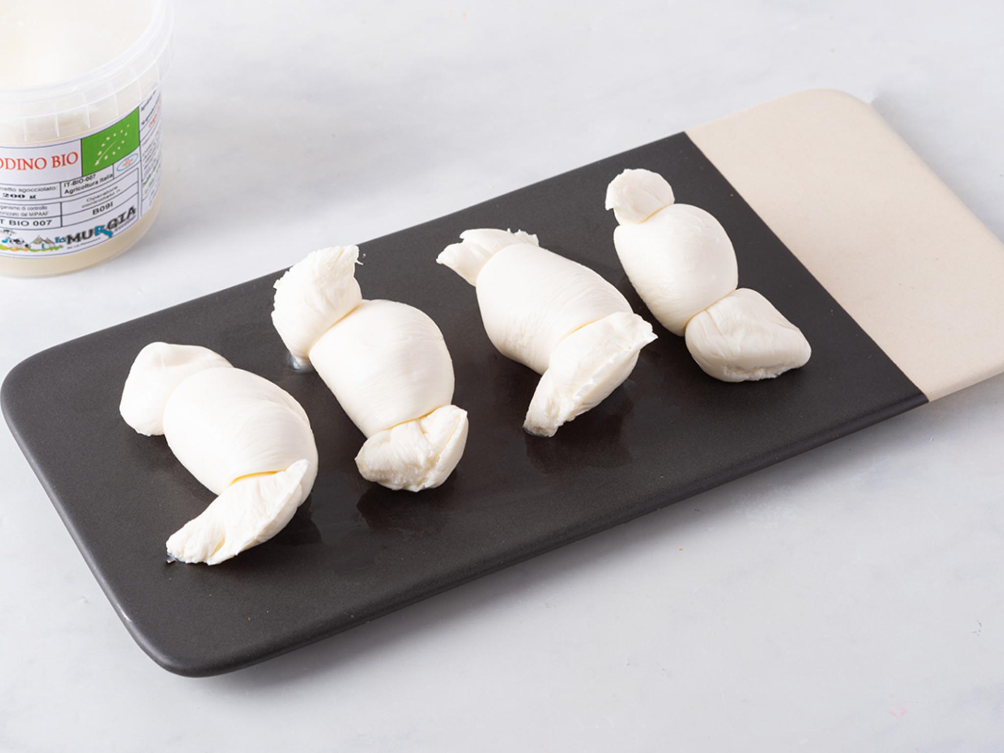 Nodini di mozzarella fatti a mano BIO
