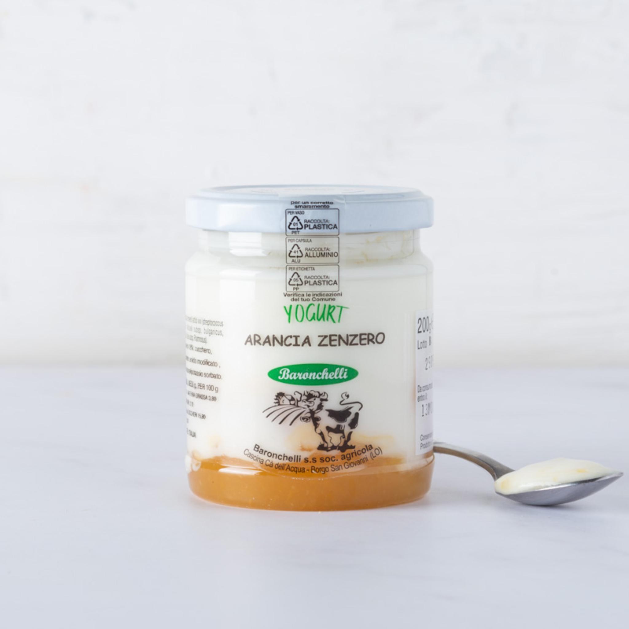 Yogurt intero all'arancia e zenzero