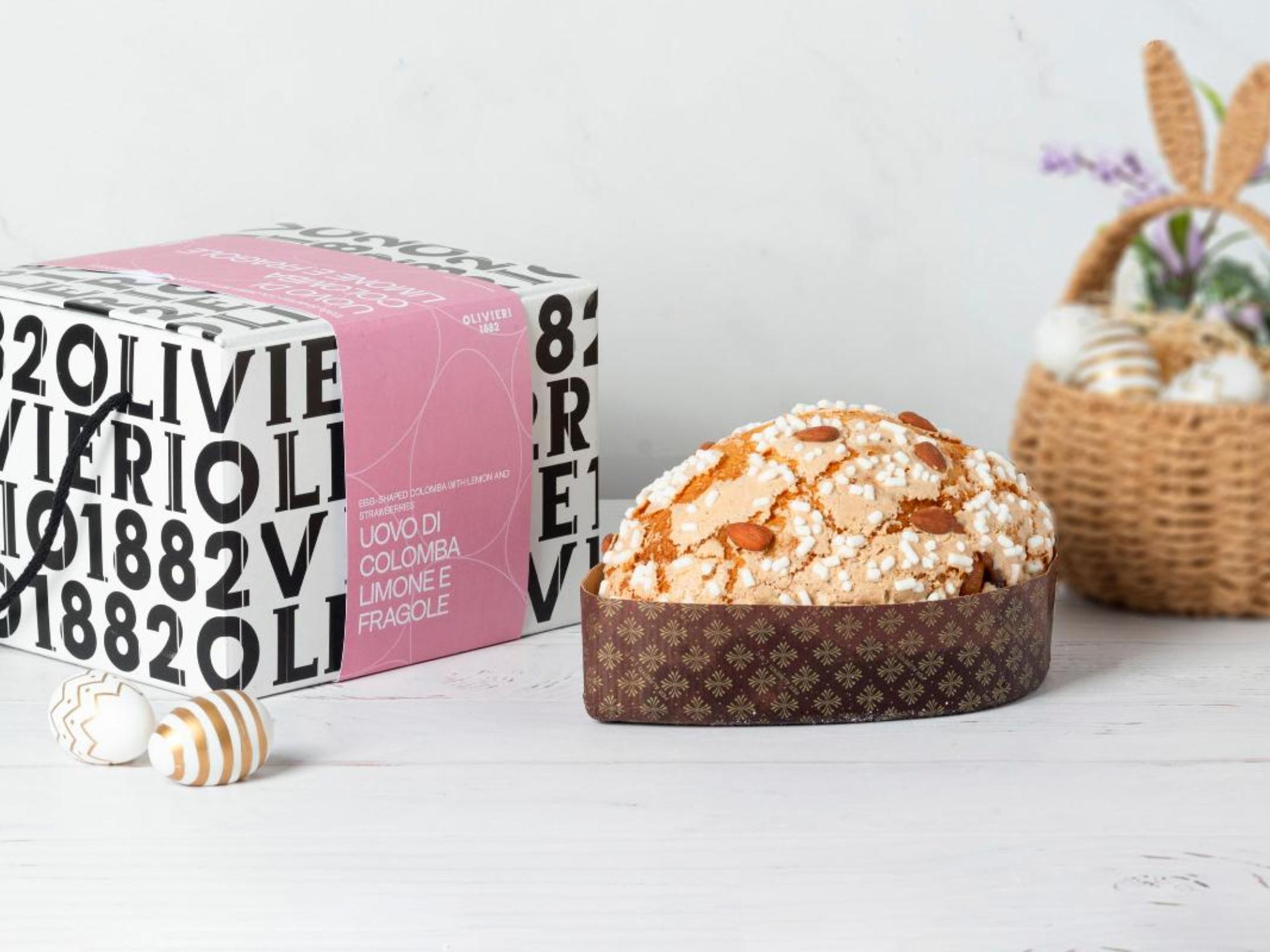 Uovo di colomba limone e fragoline di bosco