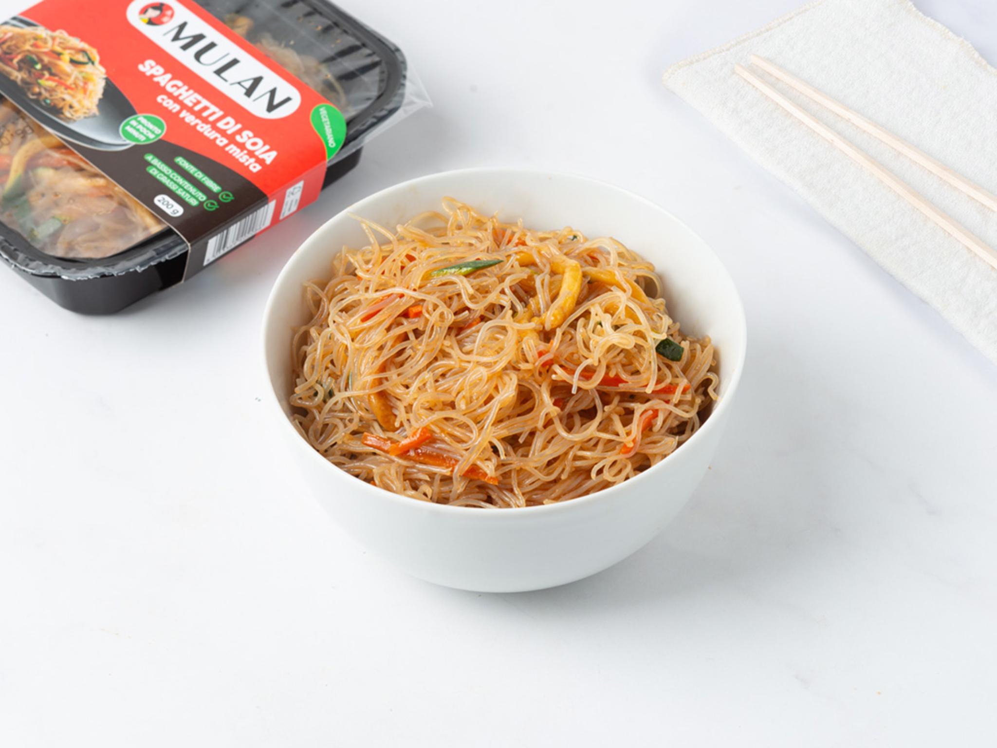 Spaghetti di soia con verdure