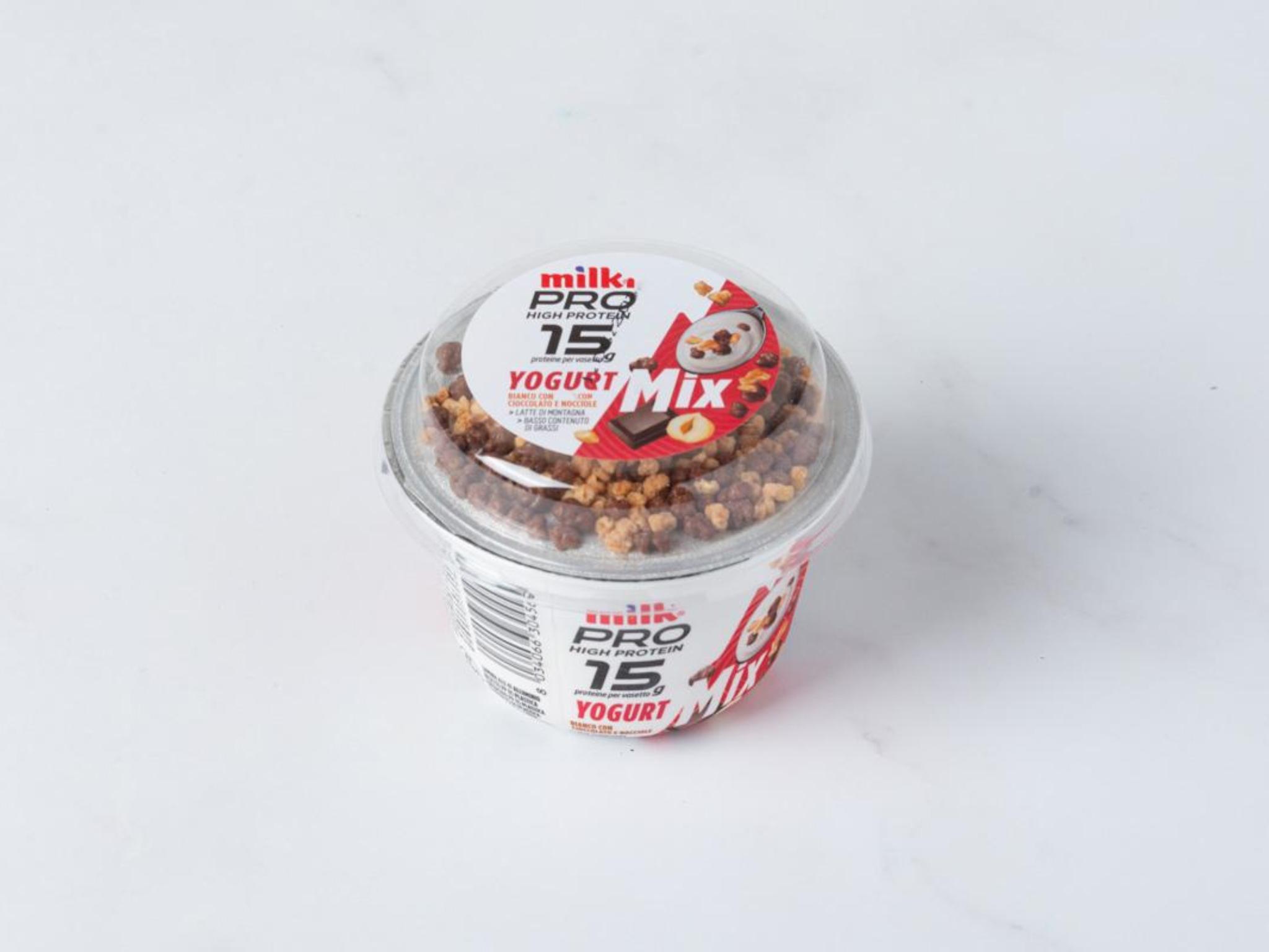 PRO High Protein Yogurt mix con cioccolato e nocciole