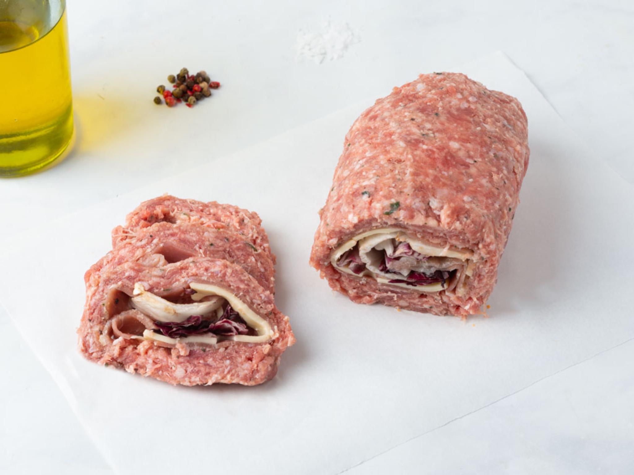 Polpettone con speck, radicchio e formaggio