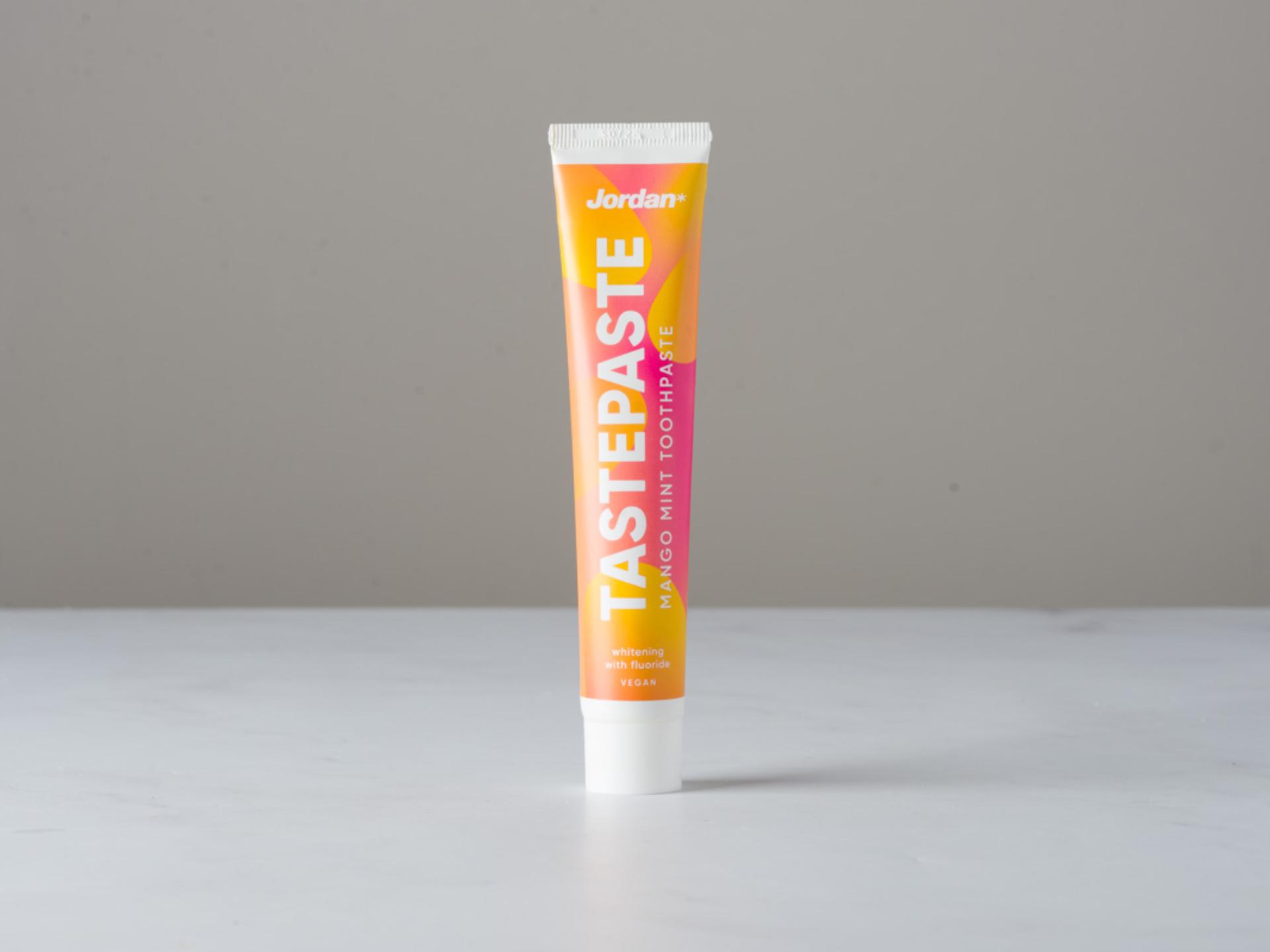 Dentifricio mango e menta sbiancante