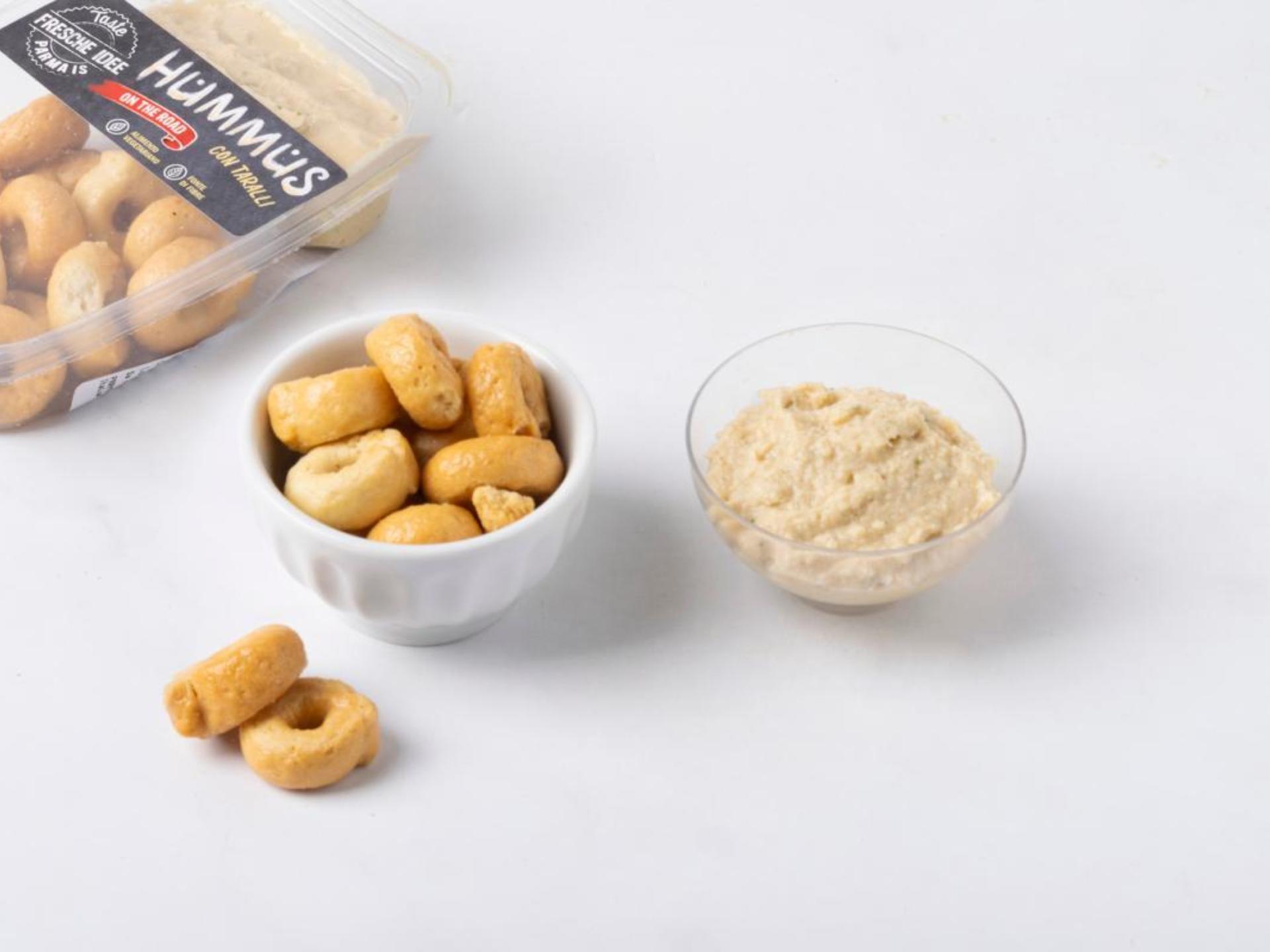 Snack hummus e taralli