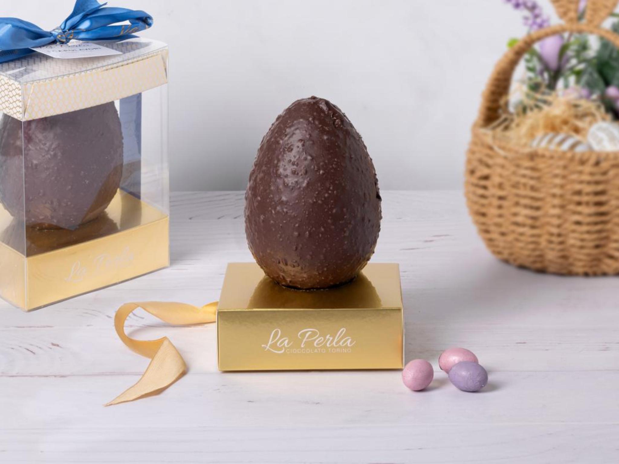 Uovo fave di cacao tostate e arancia