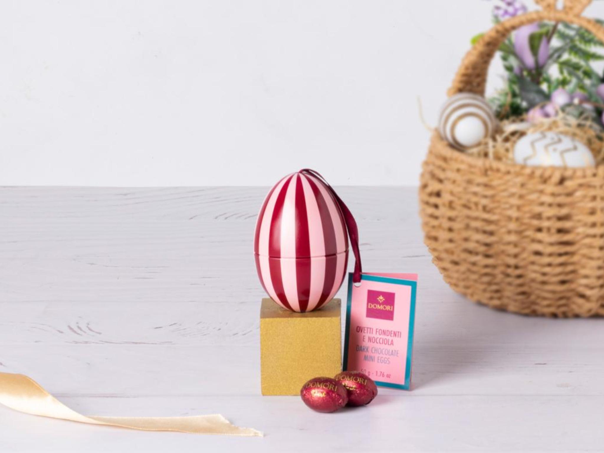 Latta uovo con ovetti fondenti e nocciola