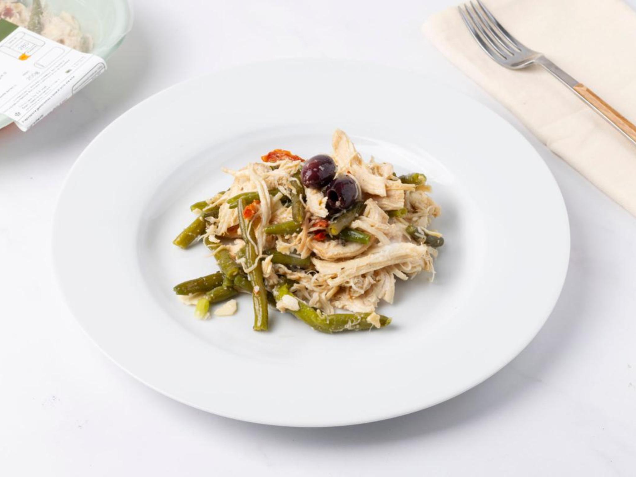 Insalata di pulled chicken con fagiolini