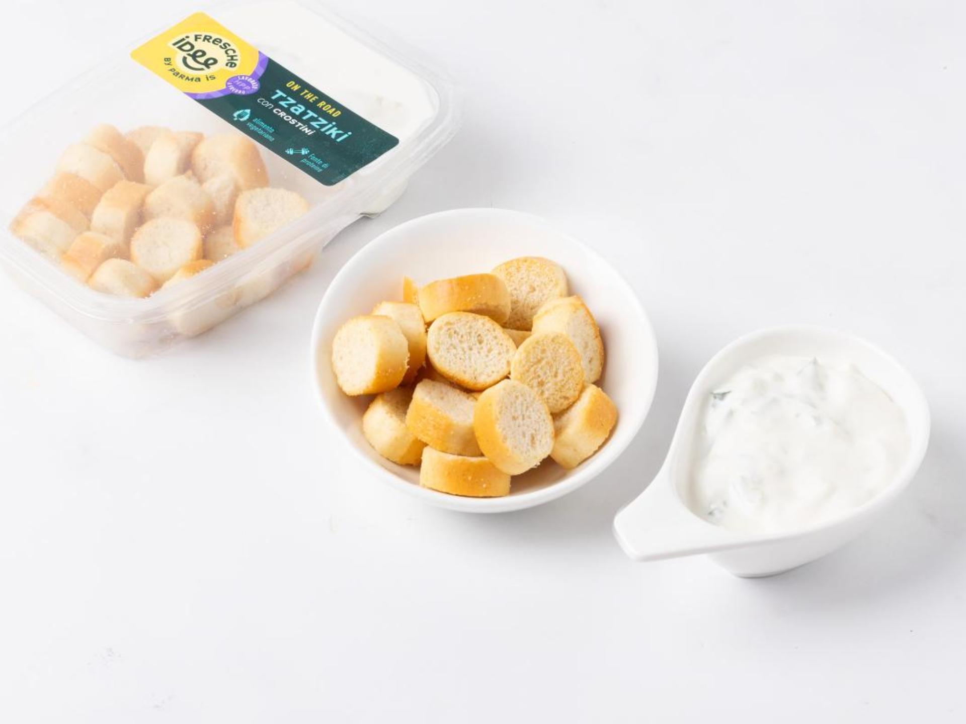 Snack tzaziki e crostini