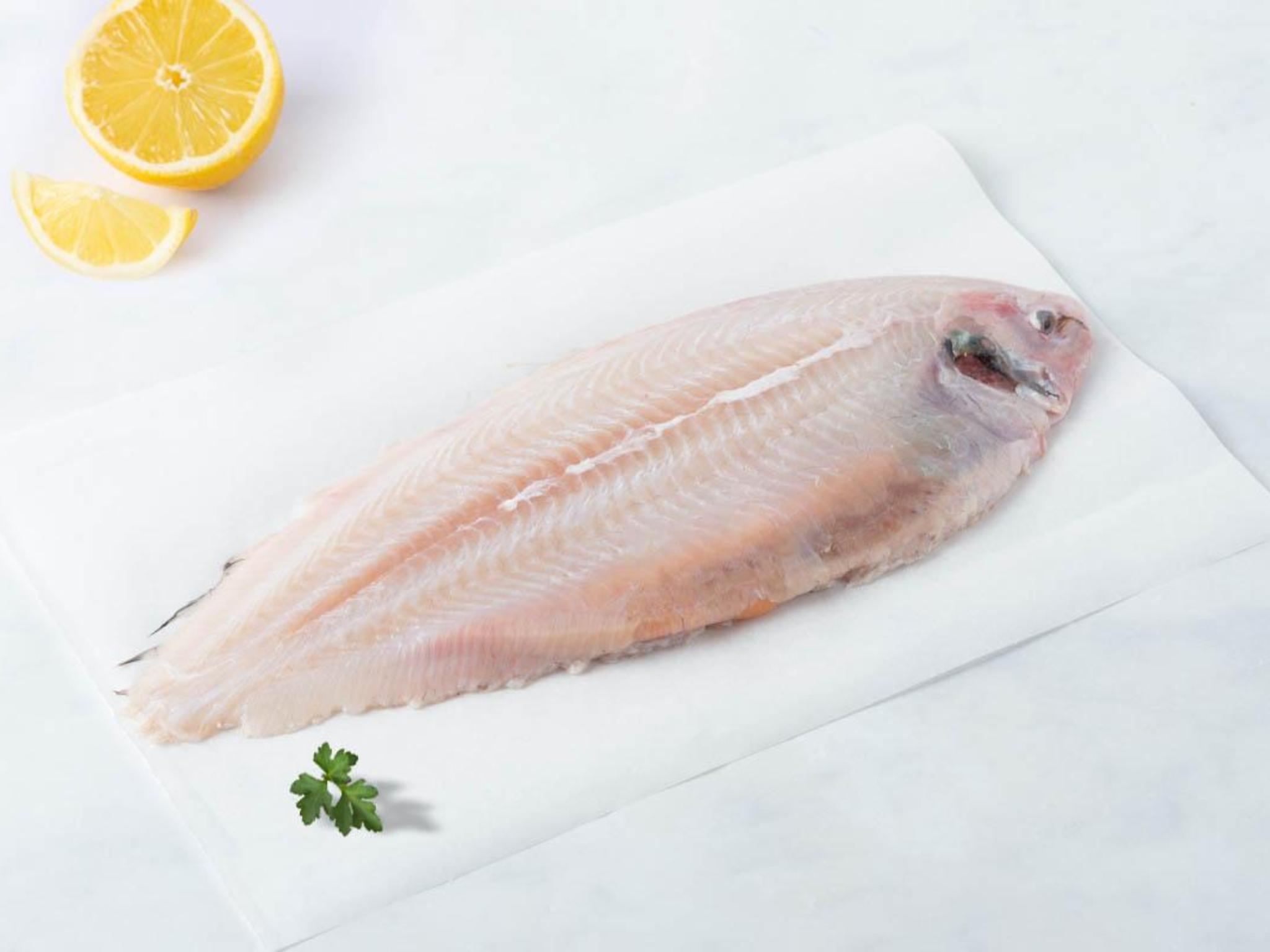 Sogliola spellata fresca
