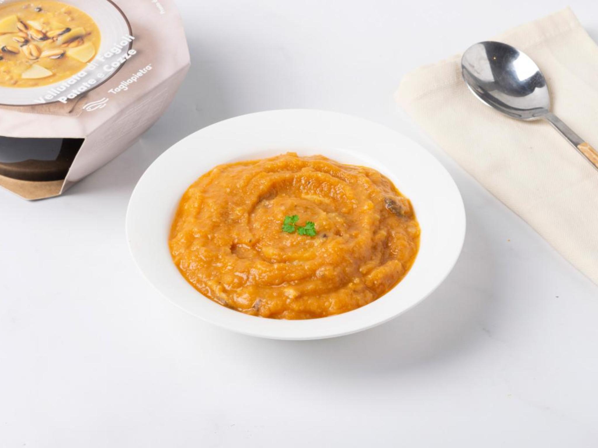 Vellutata di fagioli, patate e cozze