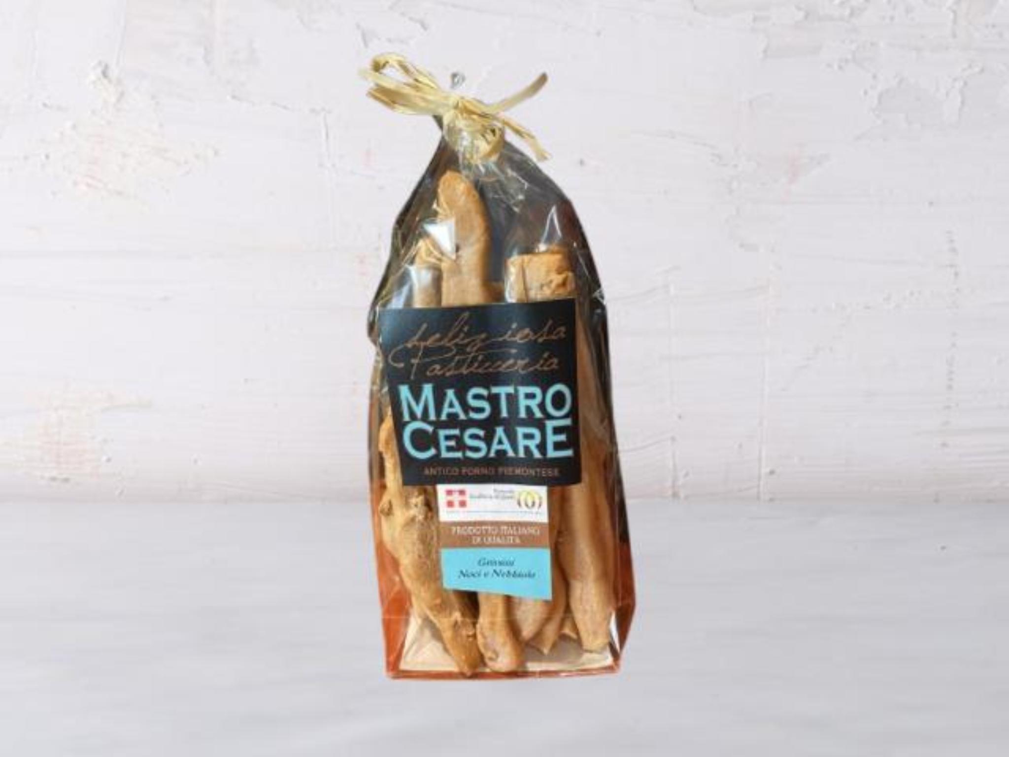 Grissini alle noci e vino Nebbiolo