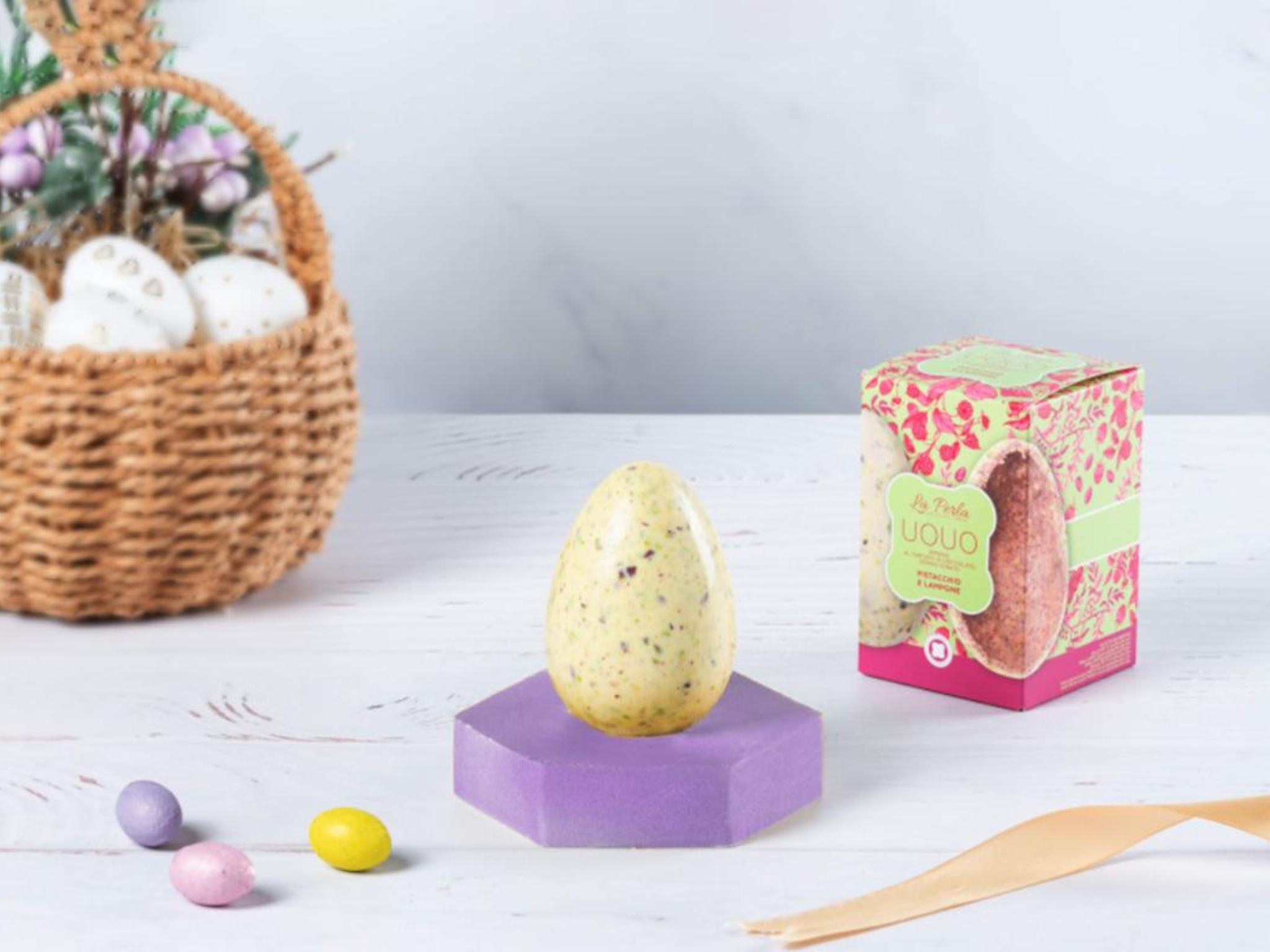 Mini uovo di cioccolato bianco con pistacchio e lampone