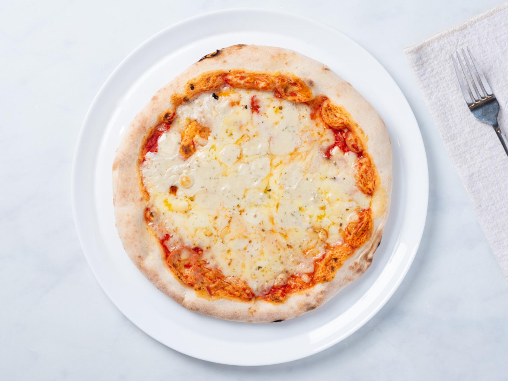 Pizza quattro formaggi