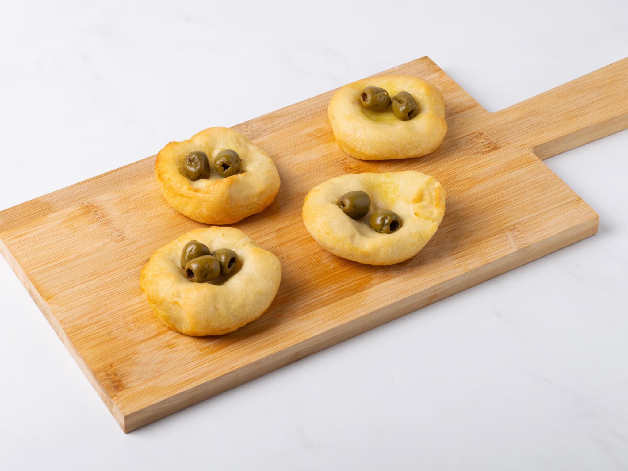 4 Focaccine con olive