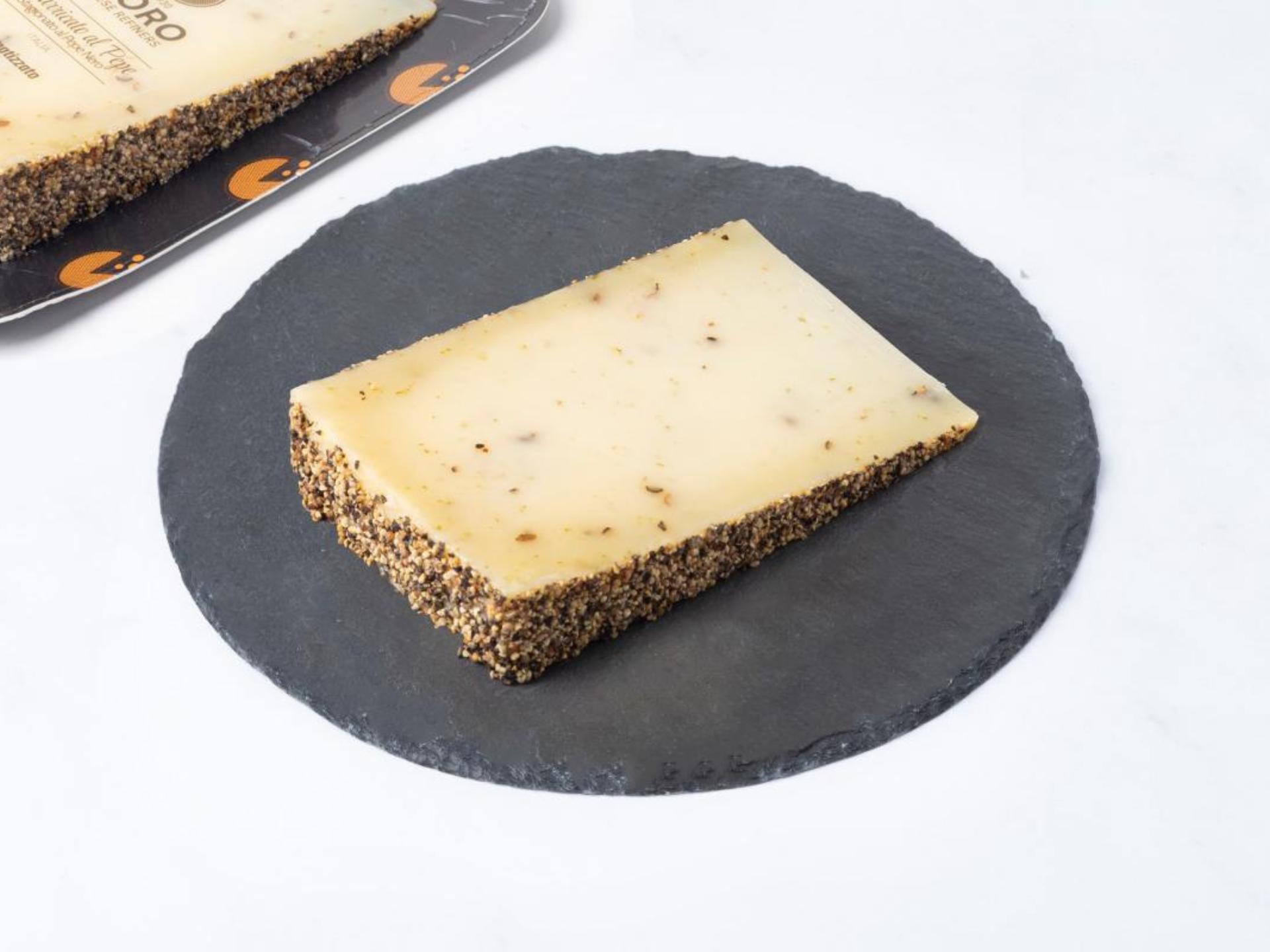 Formaggio "barricato al pepe"