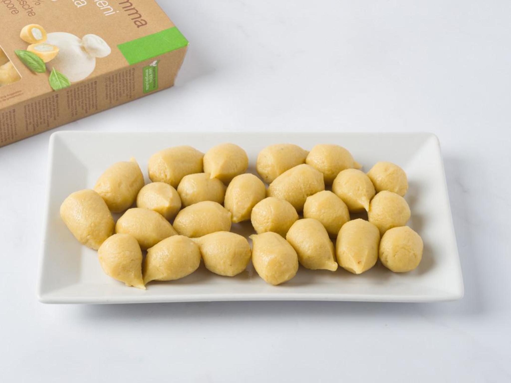 Gnocchi ripieni con burrata e basilico