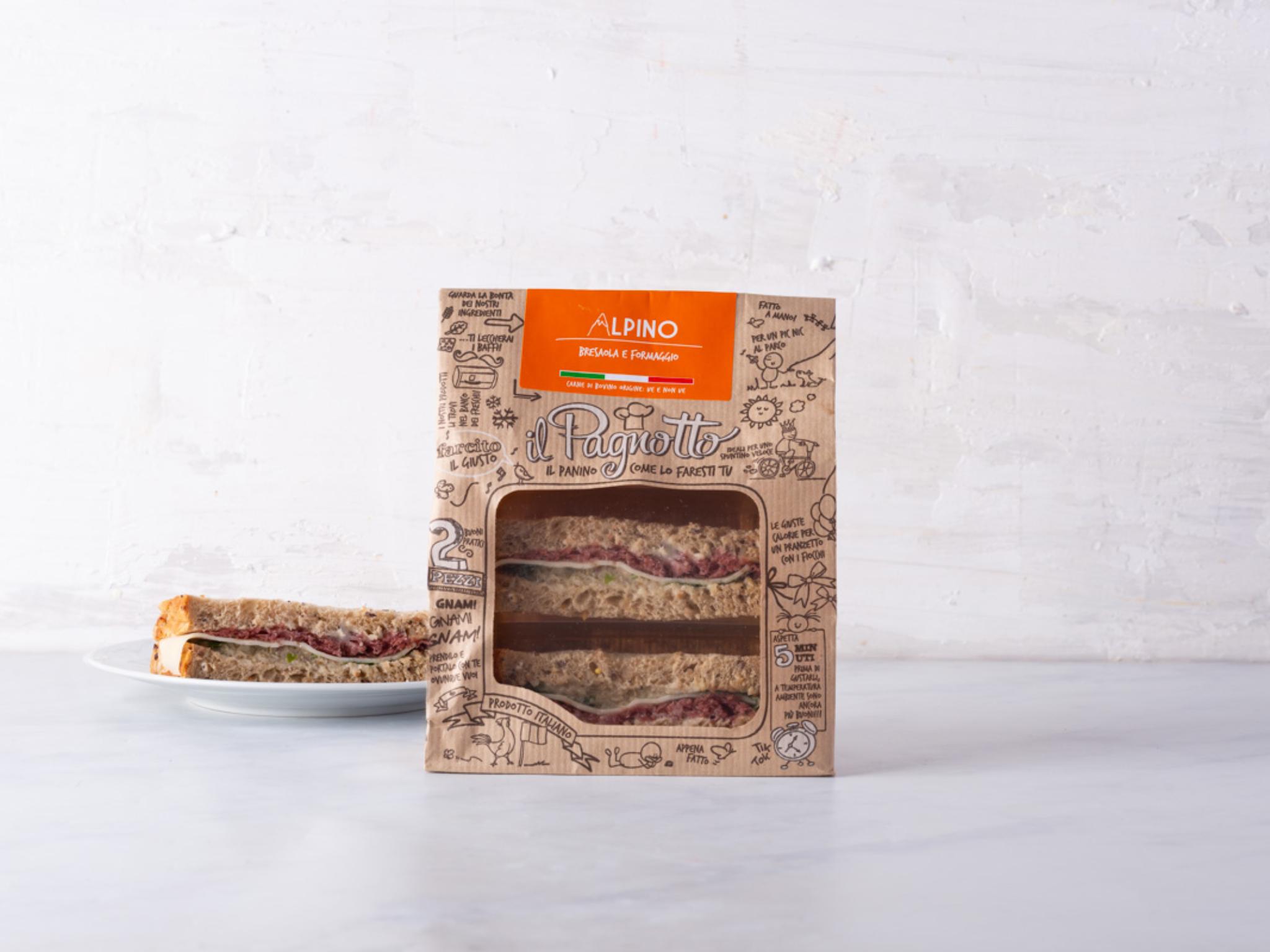 Panino farcito con bresaola e provola