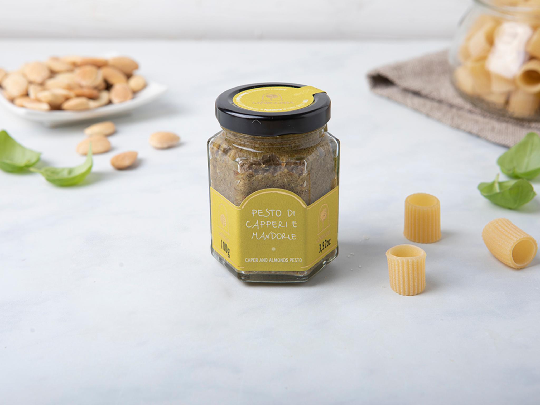 Pesto di capperi e mandorle