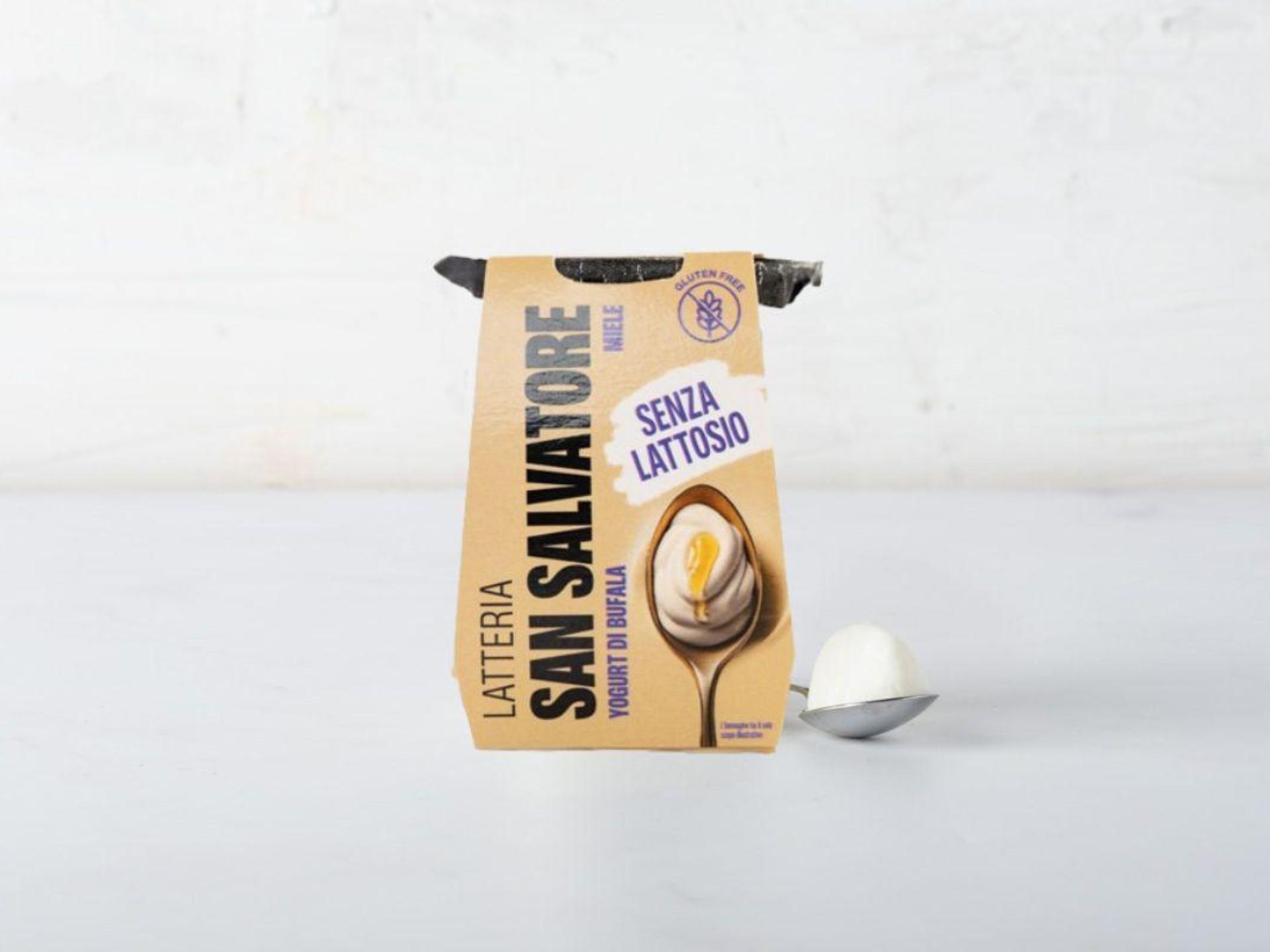 Yogurt di latte di bufala senza lattosio al miele