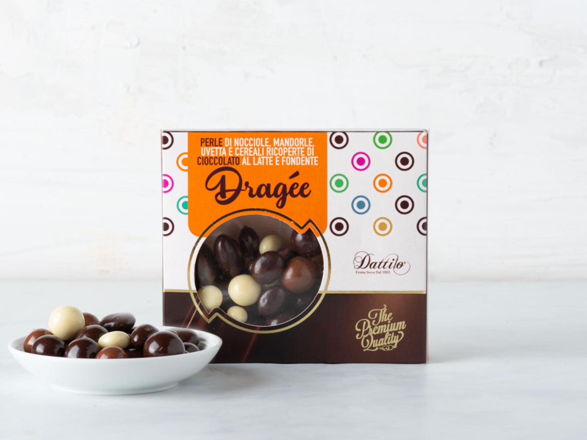 Dragée di frutta secca e cereali ricoperti ai tre Cioccolati