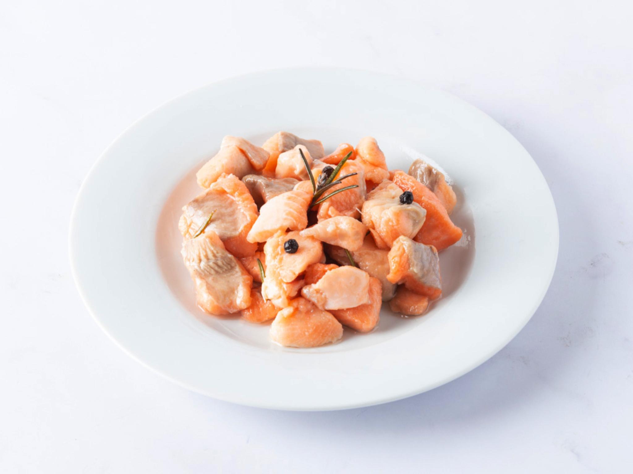 Bocconcini di trota salmonata marinata
