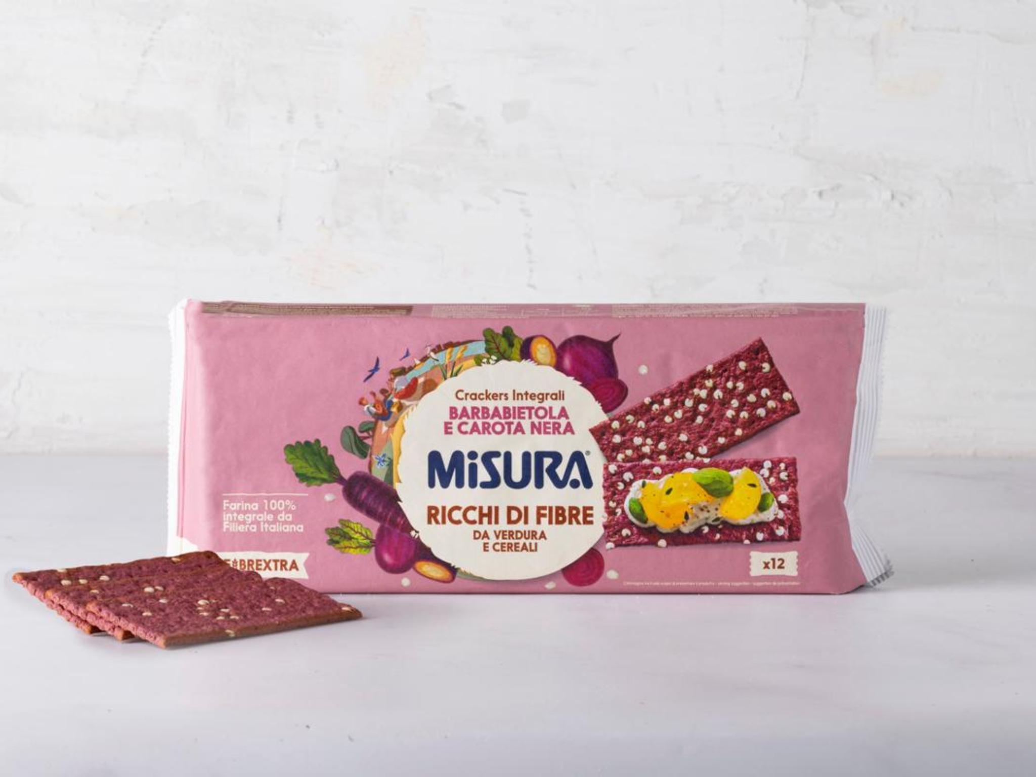 Crackers con barbabietola e carota nera