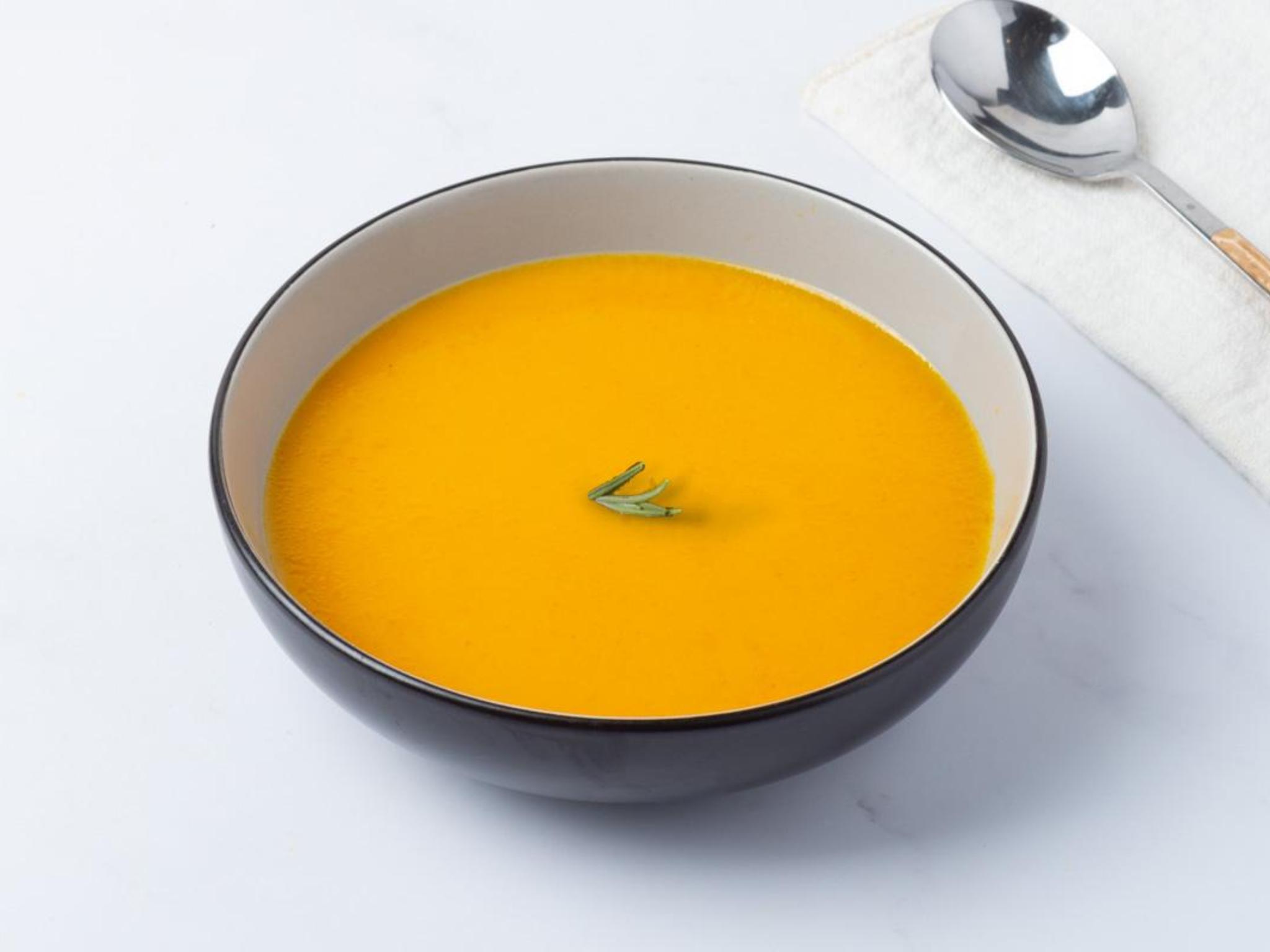 Minestra di zucca e salvia