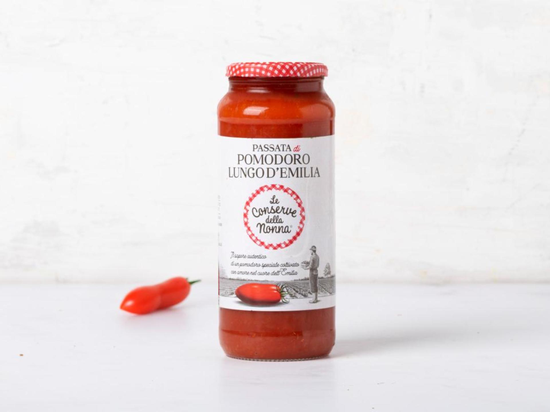 Passata di pomodoro lungo d'Emilia