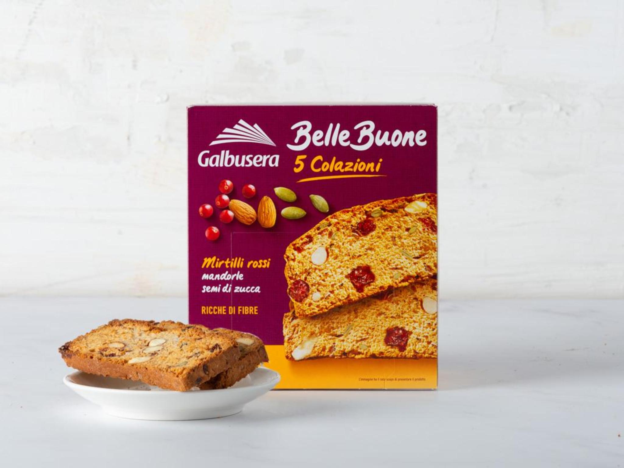 Fette biscottate con mirtilli rossi, mandorle e semi di zucca