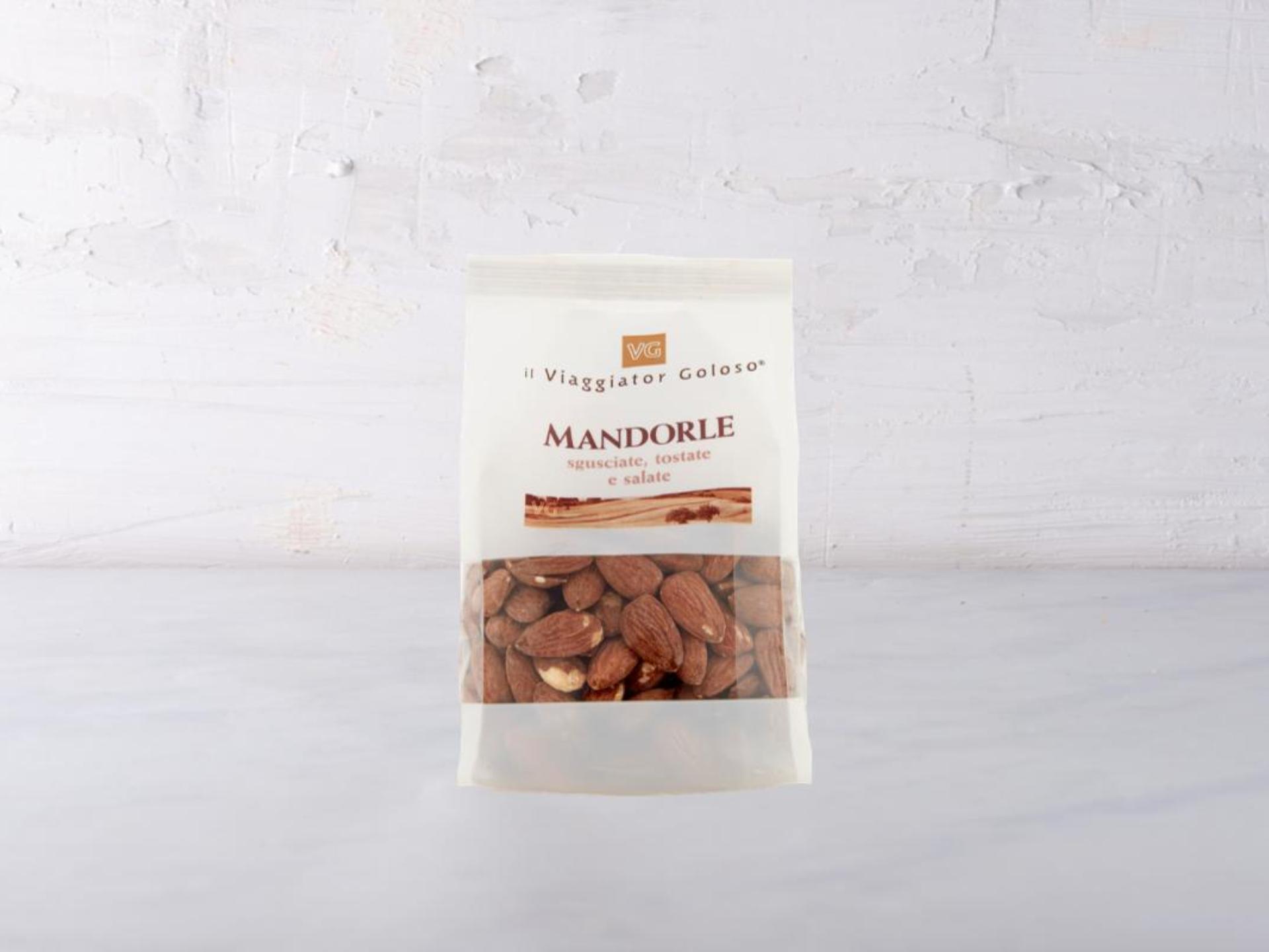 Mandorle sgusciate tostate e salate