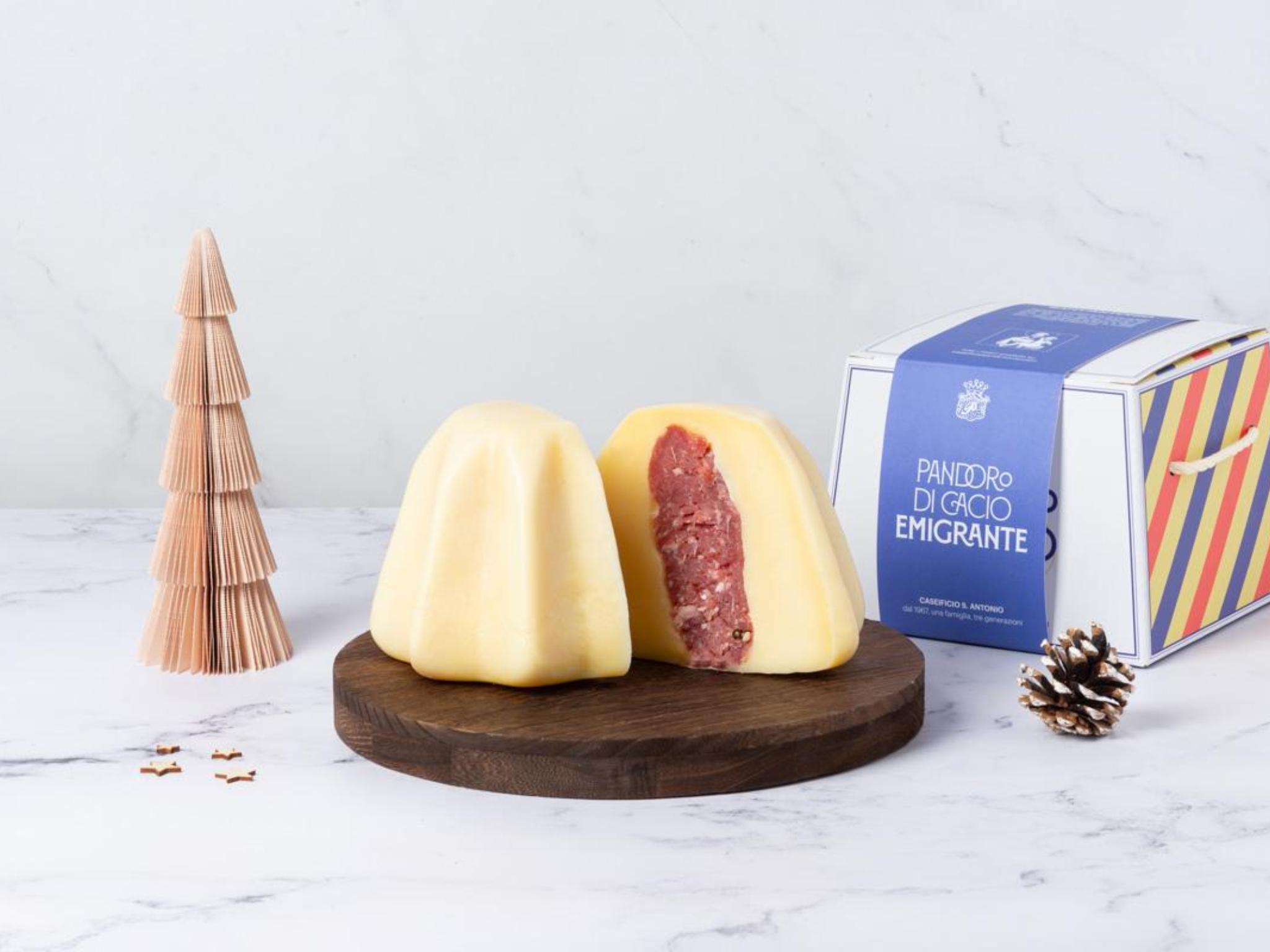 Pandoro di cacio emigrante con soppressata