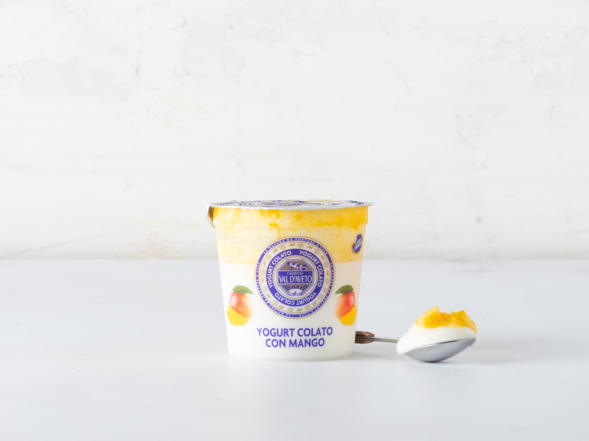 Yogurt colato al mango