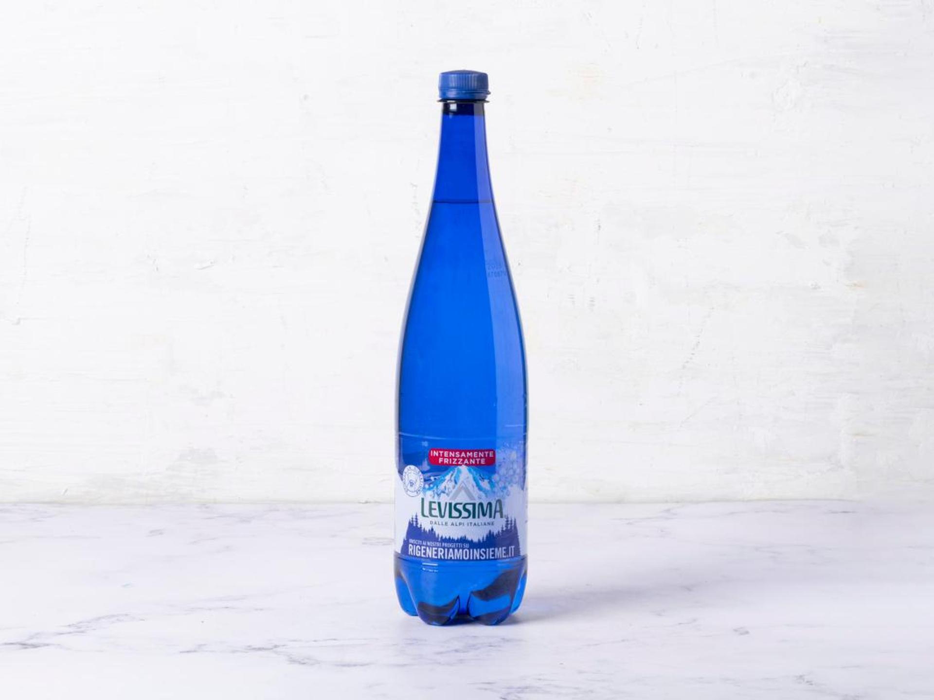 Acqua intensamente frizzante 1,0 lt