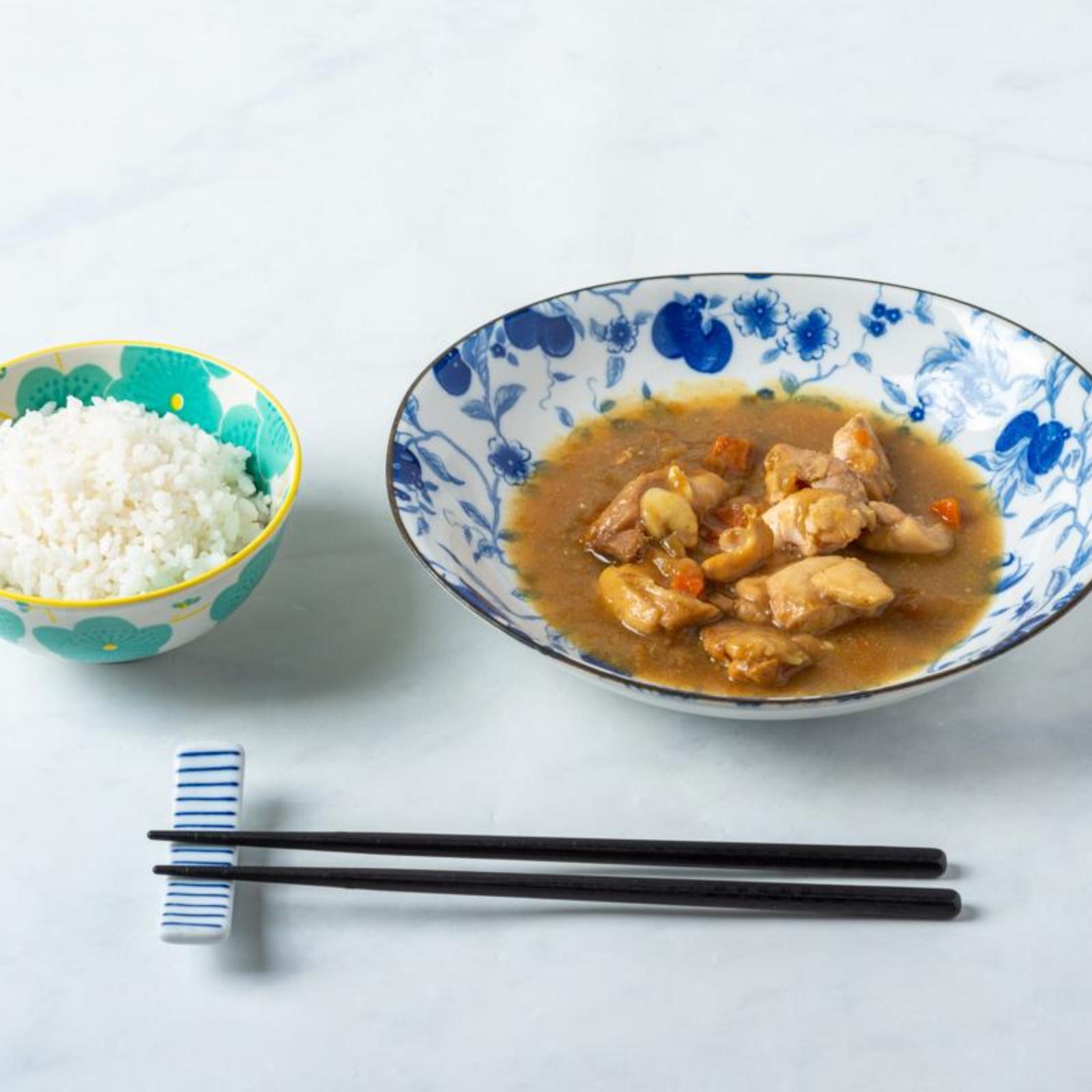 Pollo al curry e riso giapponese