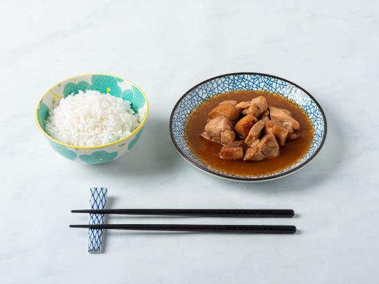 Pollo teriyaki e riso giapponese