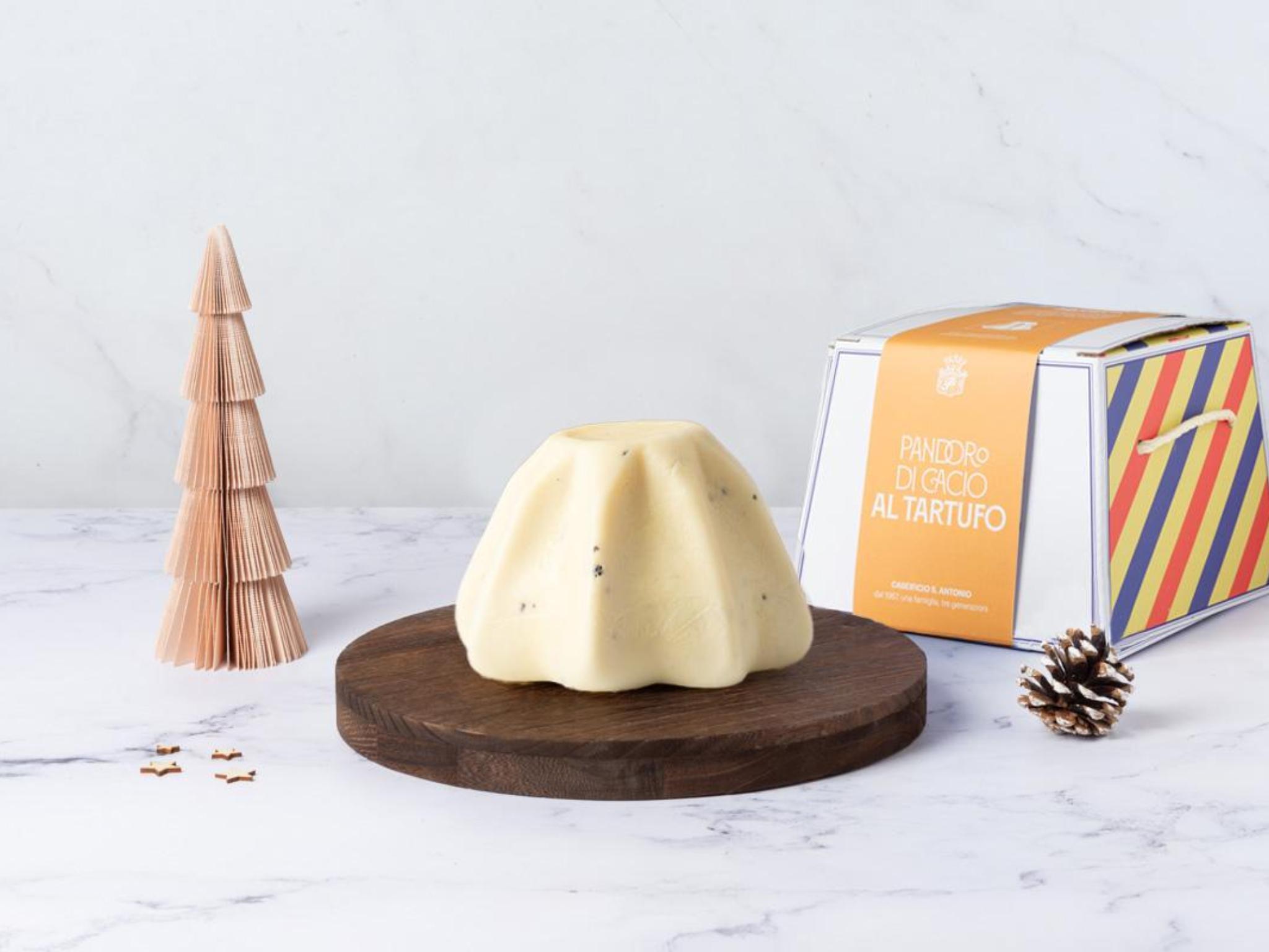 Pandoro di cacio al tartufo