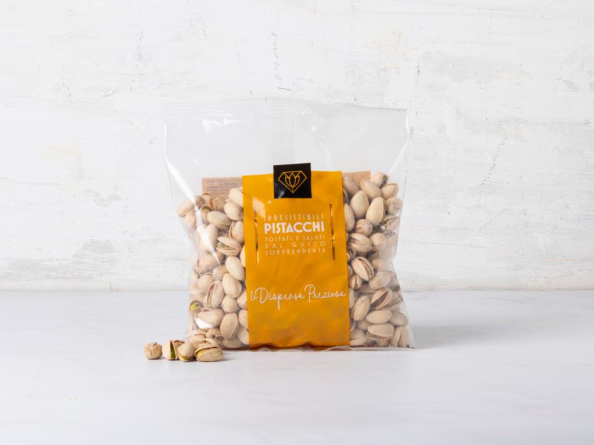 Pistacchi tostati e salati