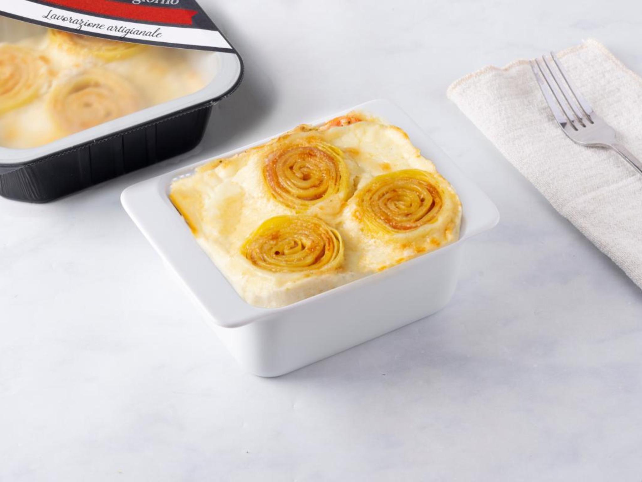 Roselline di pasta con prosciutto e formaggio