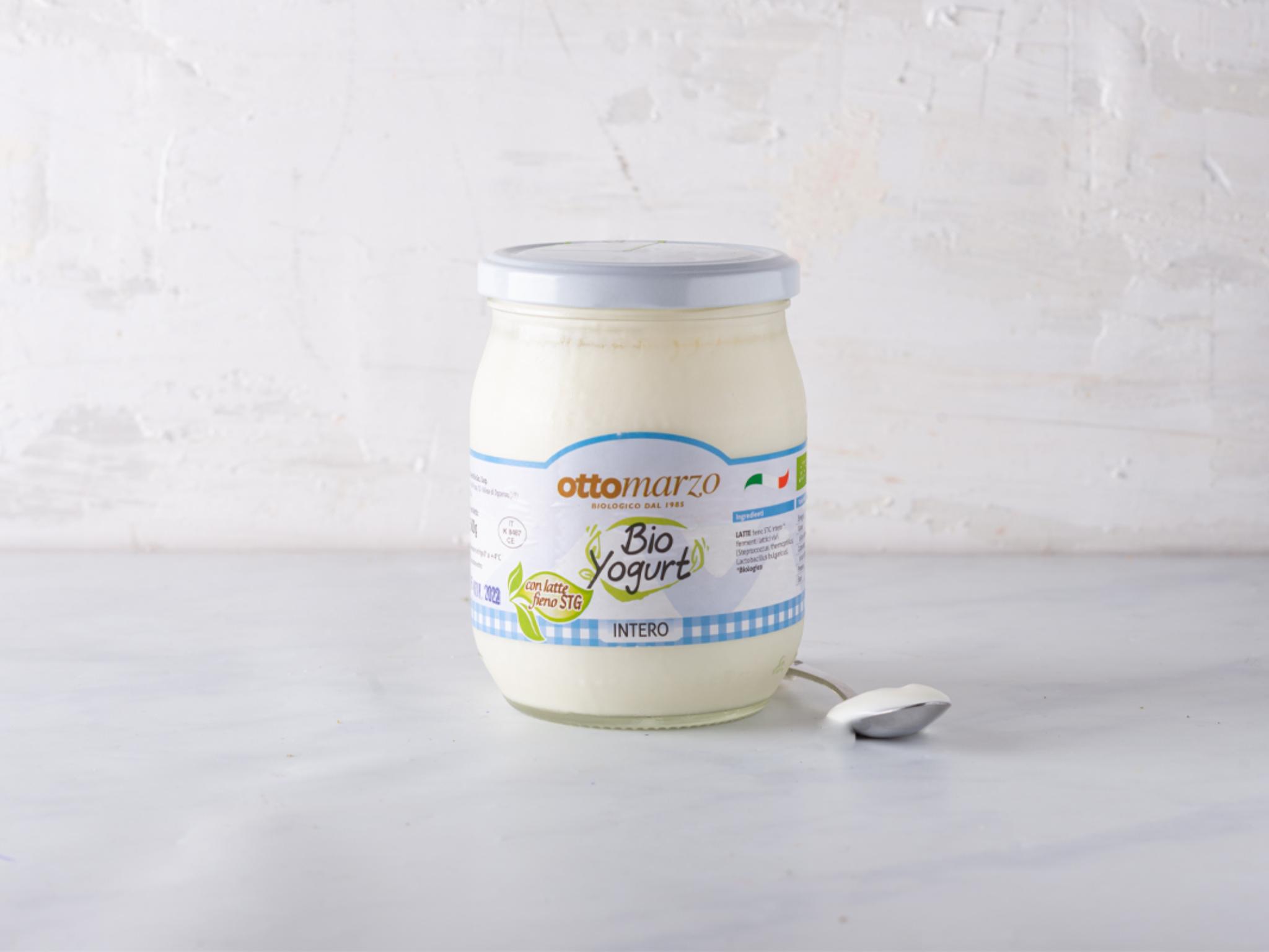Yogurt intero bianco BIO con latte fieno STG