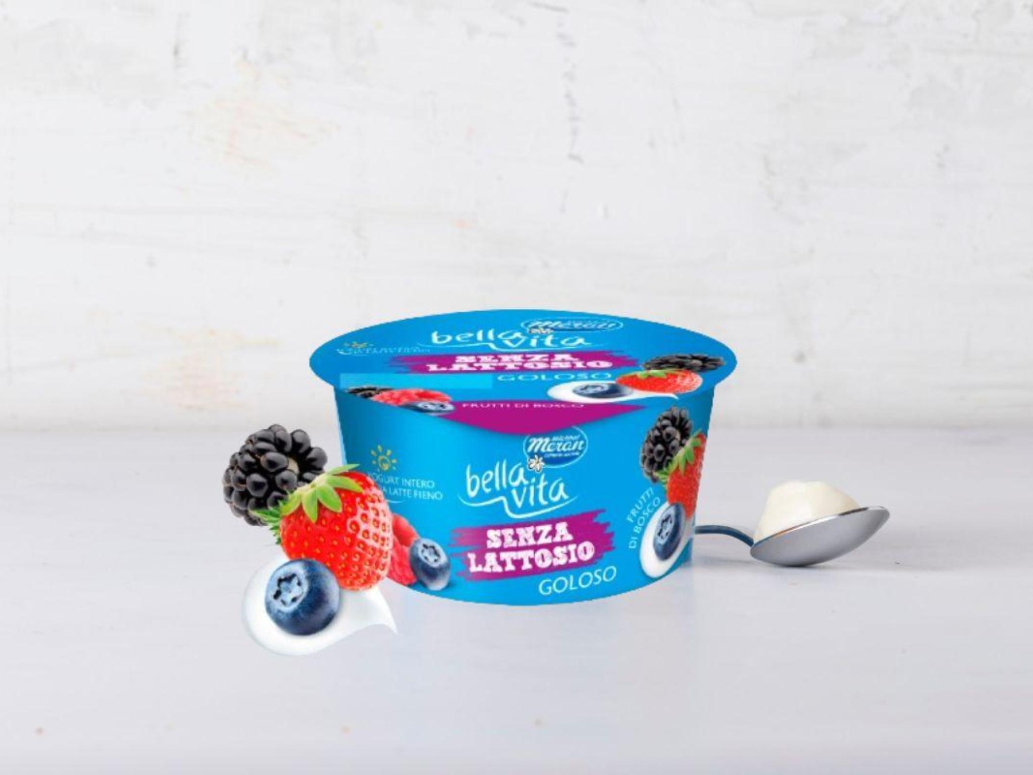 Yogurt Bella vita senza lattosio da latte fieno STG con frutti di bosco